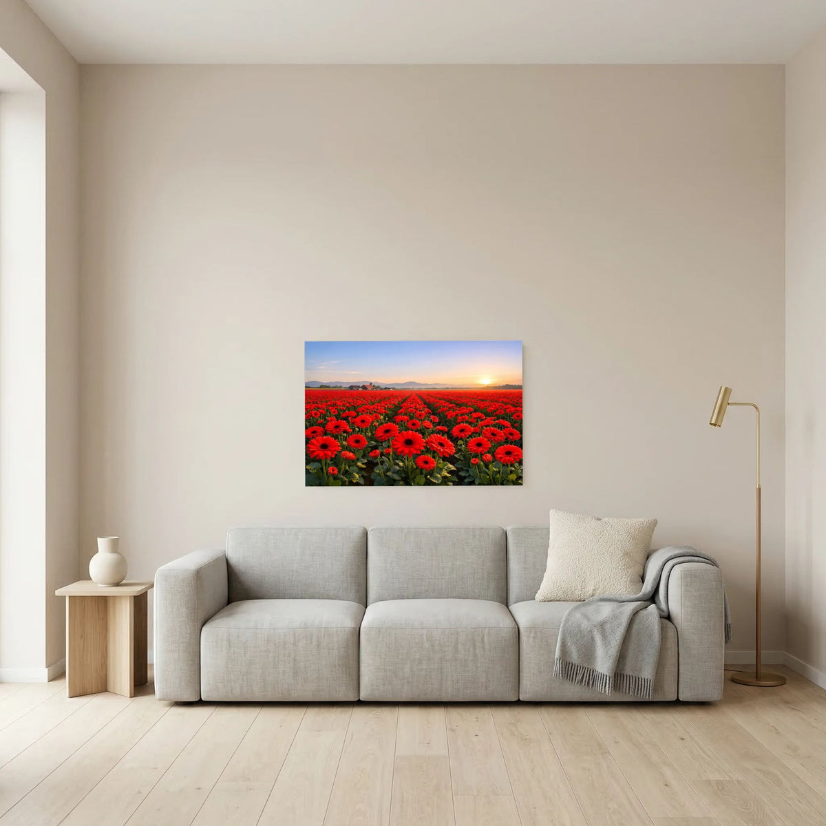 Wandposter mit rotem Blumenfeld und Sonnenaufgang, Querformat an der Wand