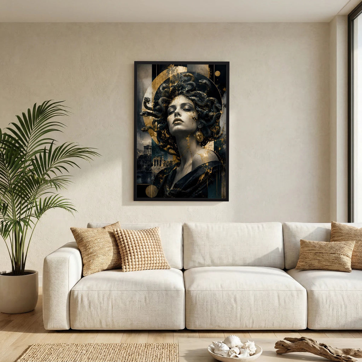 Schwarz gerahmtes Hochformat-Poster: Porträtfrau mit goldenem Schlangenkranz im Halbprofil