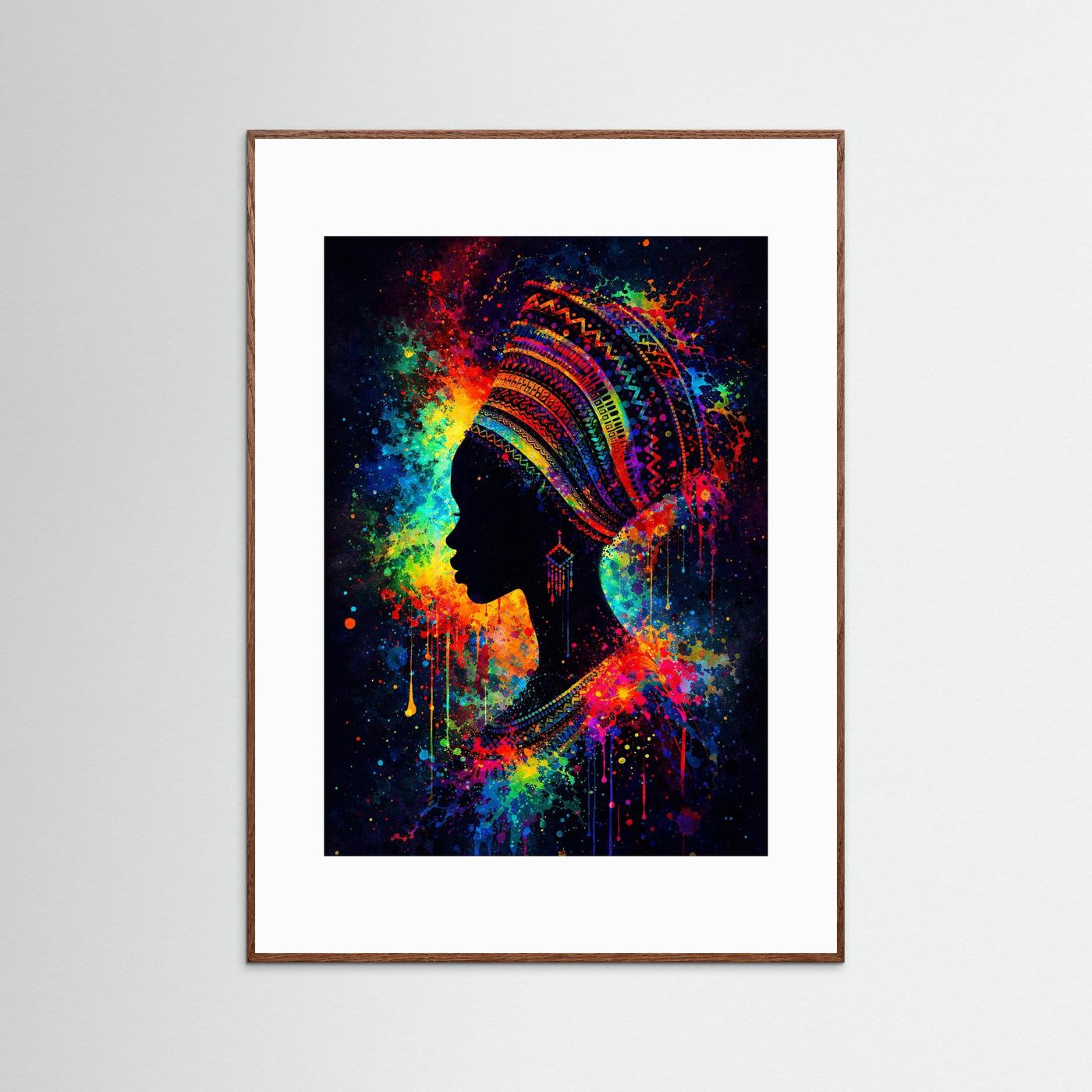 Poster mit Silhouette einer Frau und Kopfschmuck, farbige Sprühfarbe, brauner Holzrahmen