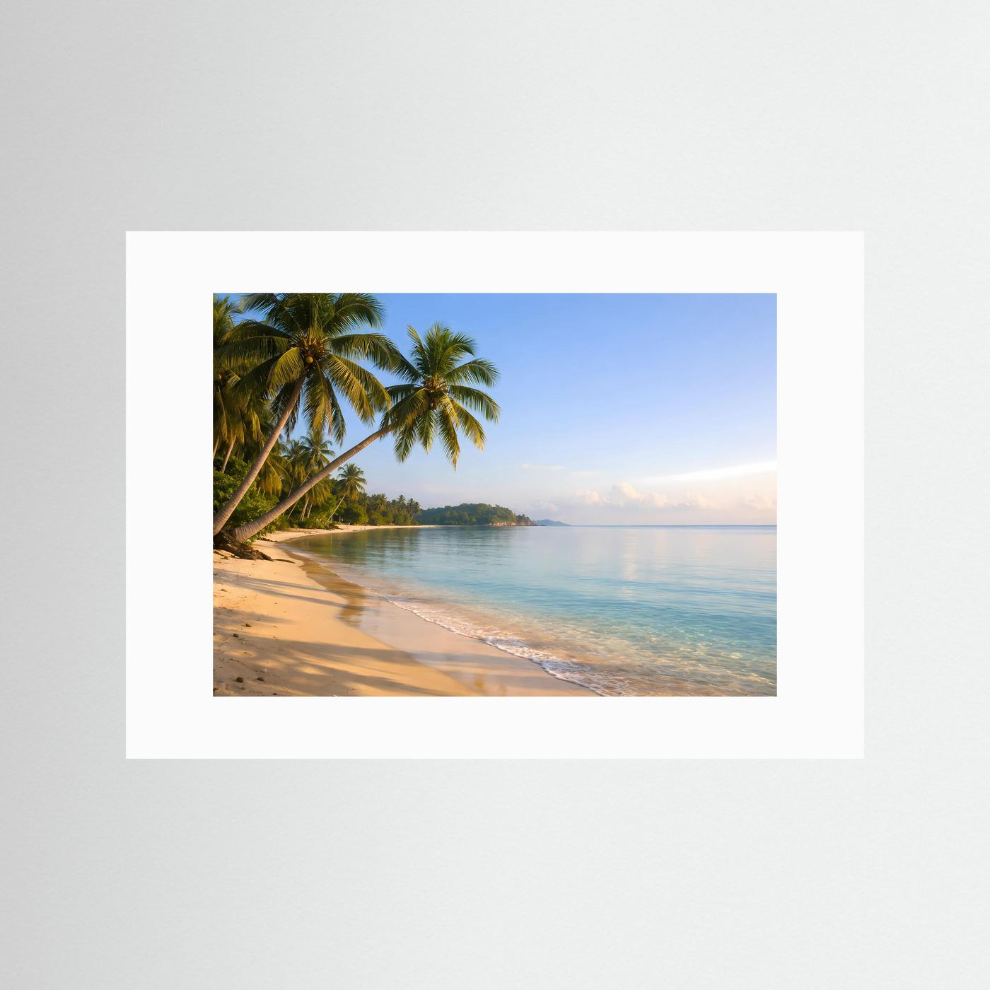 Strand- und Meerposter mit Palmen im weißen Passepartout, Querformat