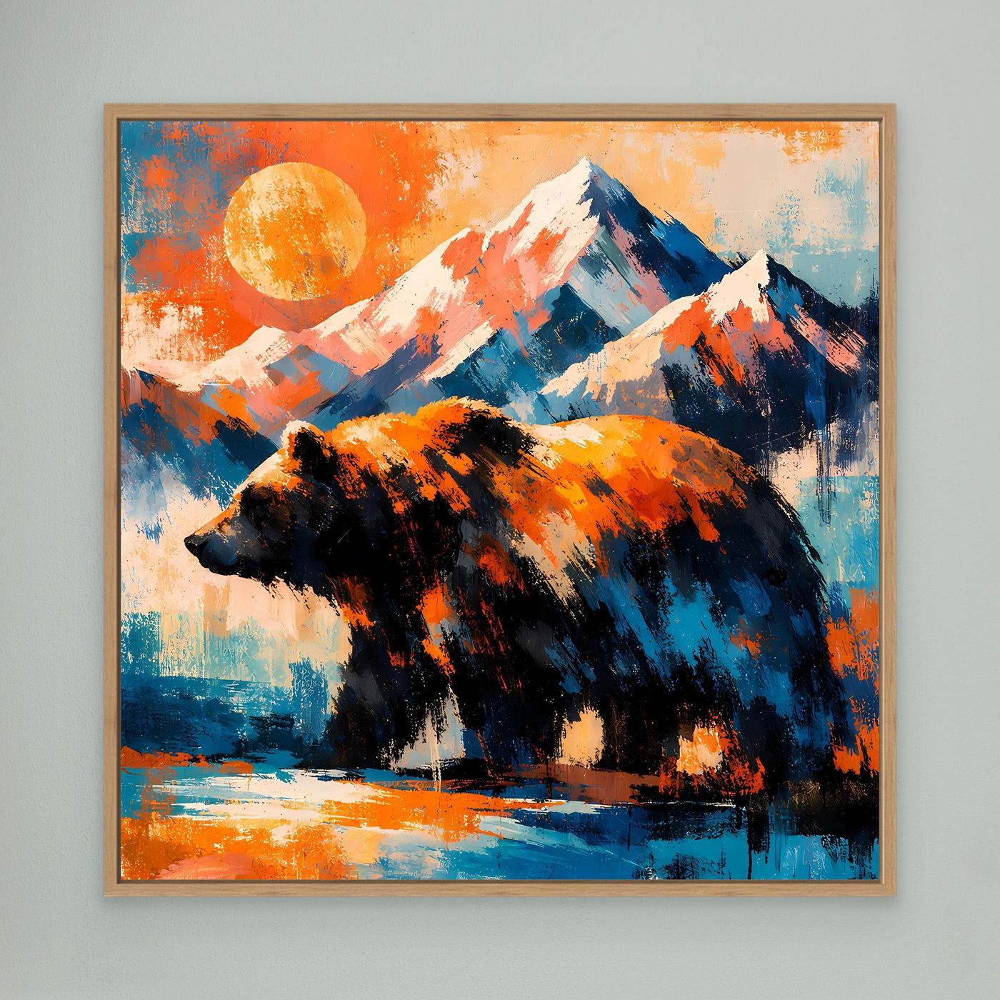 Leinwand-Wandbild mit Grizzlybär vor Bergkulisse, Eichenrahmen, Orange- und Blautöne