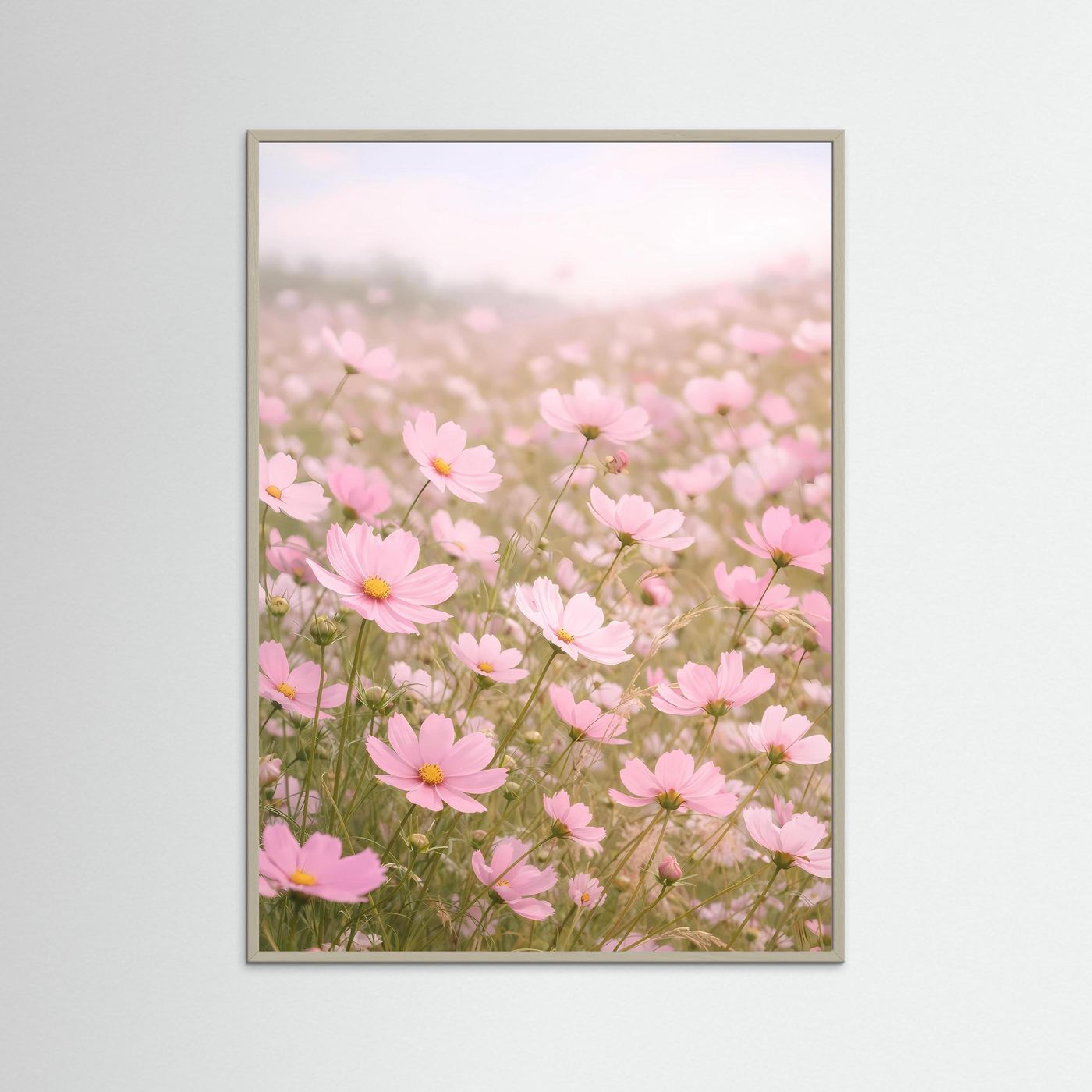 Hochformatiges Poster im weißen Rahmen mit rosa Blütenwiese