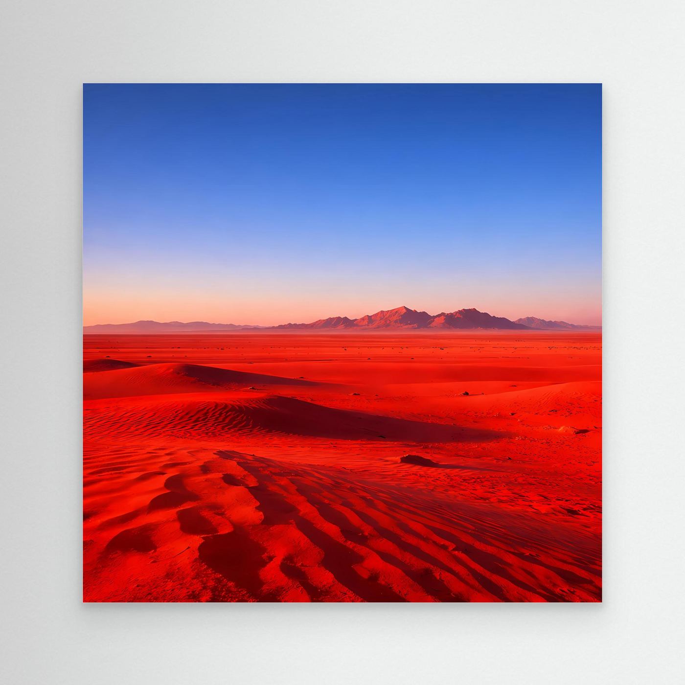 Leinwandbild mit roter Wüste und Dünen bei Dämmerung, mit weißem Rand