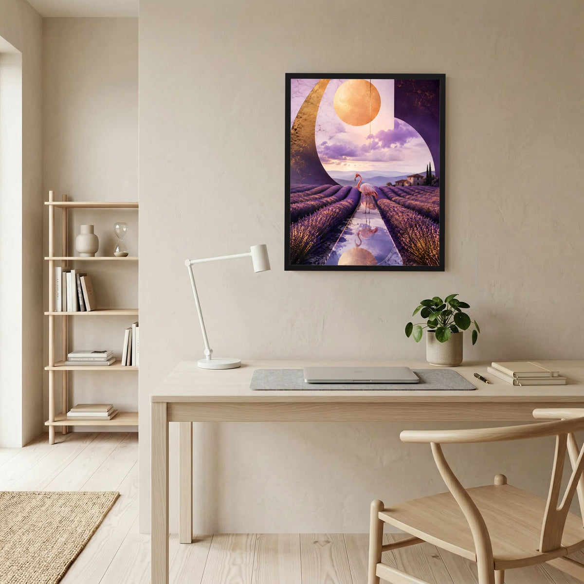 Gerahmtes Kunstposter an der Wand: Flamingos im Lavendelpfad, violett und mit goldener Kugel