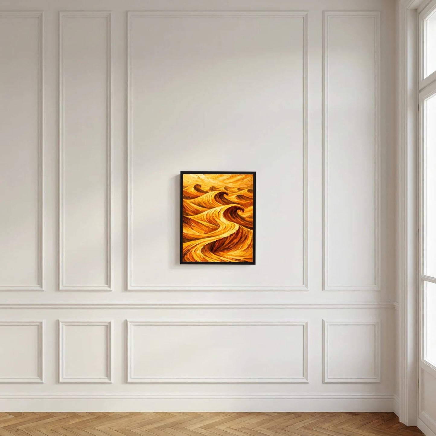 Abstraktes Wandposter mit orange-goldenen Wellen im schwarzen Rahmen an weißer Wand.