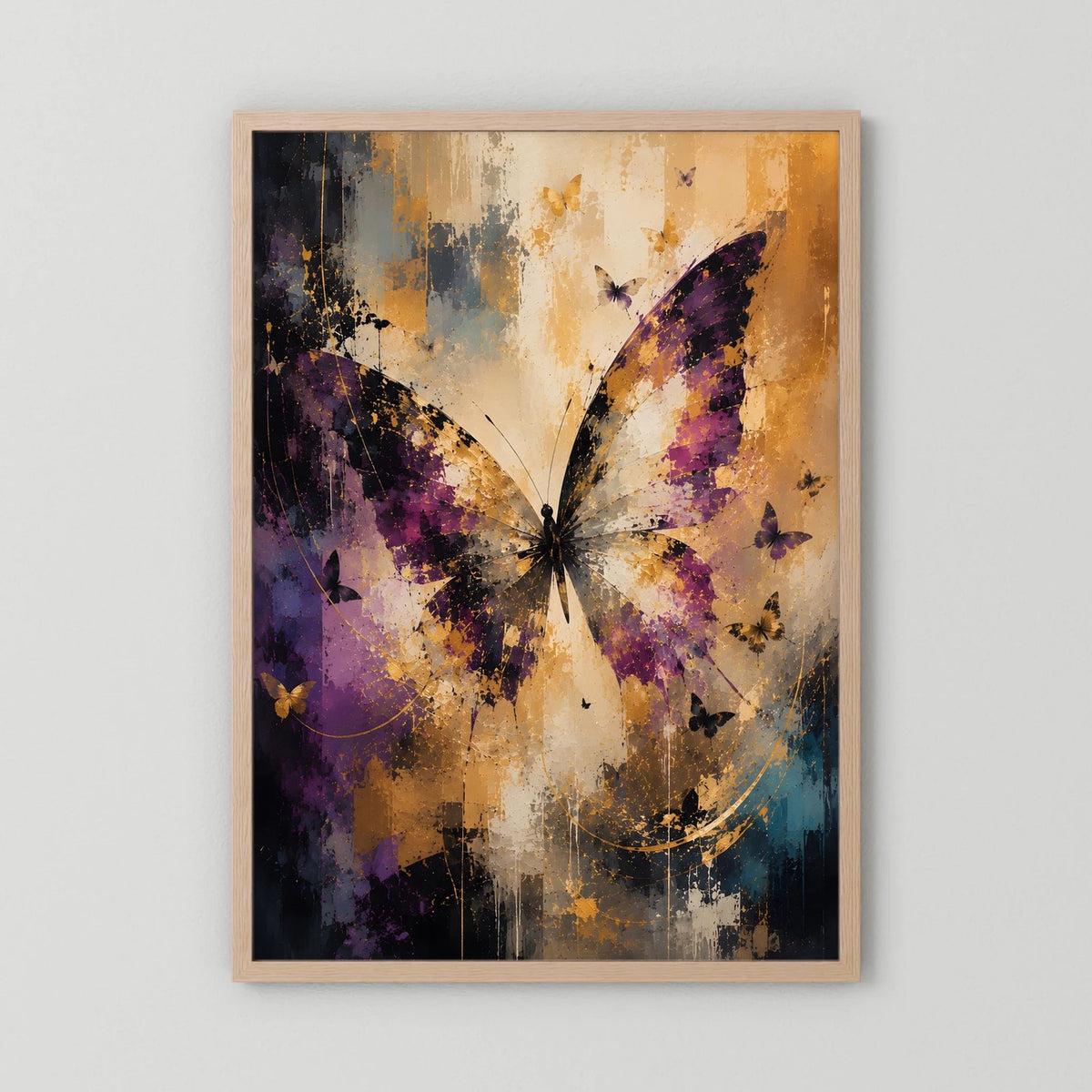 Hochformat-Kunstposter mit abstrakten Schmetterlingen, Violett, Creme & Gold, Holzrahmen natur
