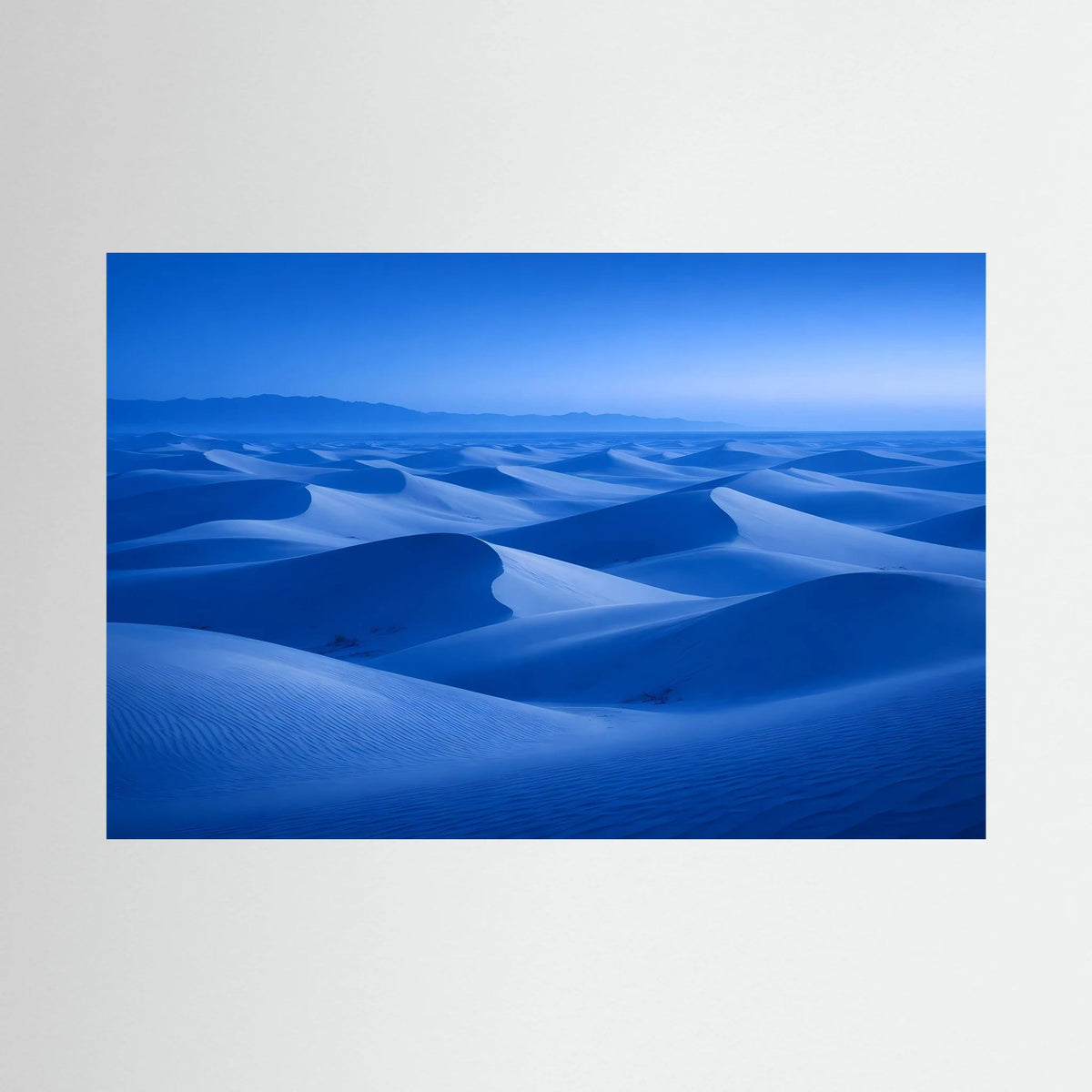 Blaues Wandbild mit Wüstenlandschaft und Dünen, Querformat