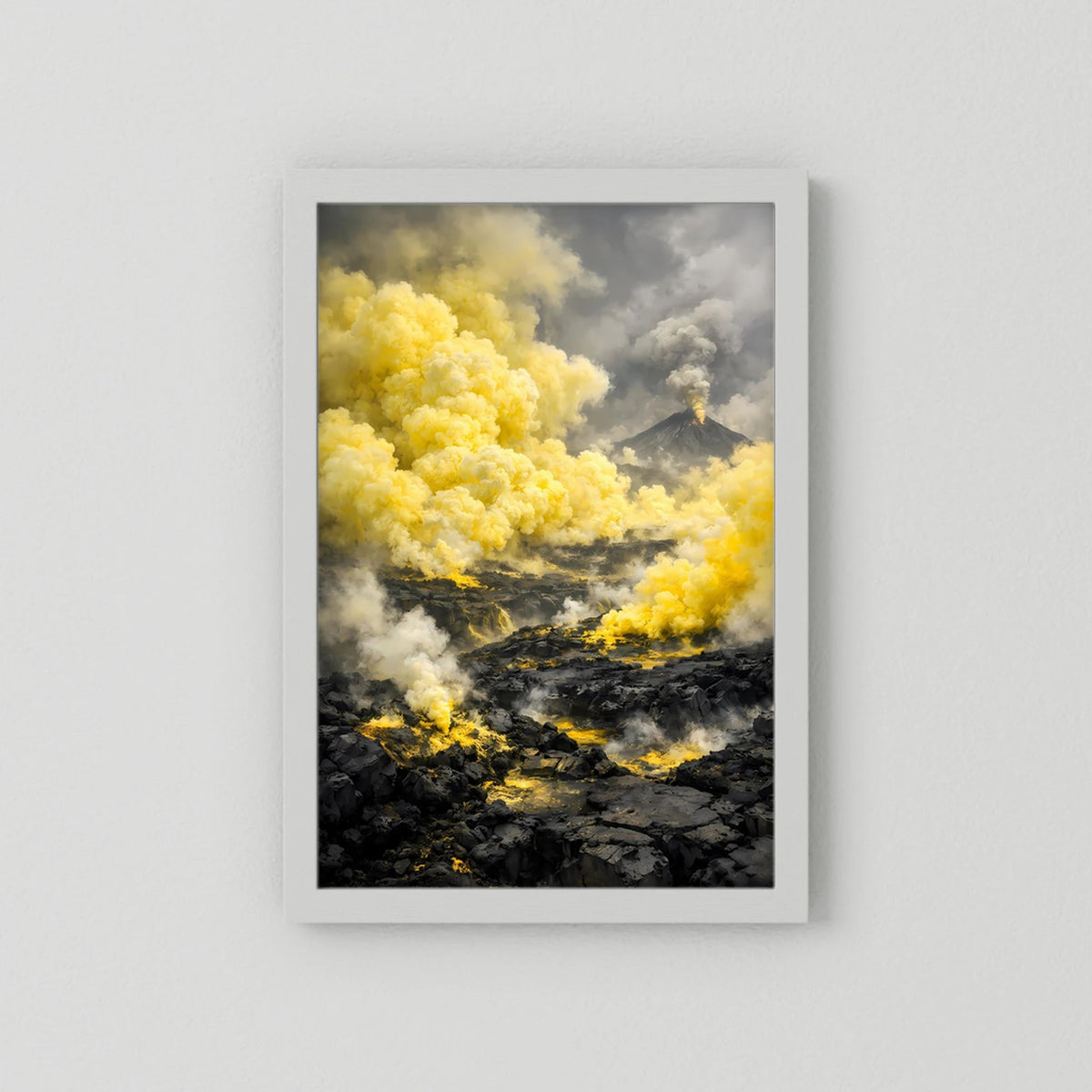 Die Kraft der Natur | Abstraktes Vulkan Poster in Gelb & Schwarz | Modernes Landschaftskunstposter Hochformat
