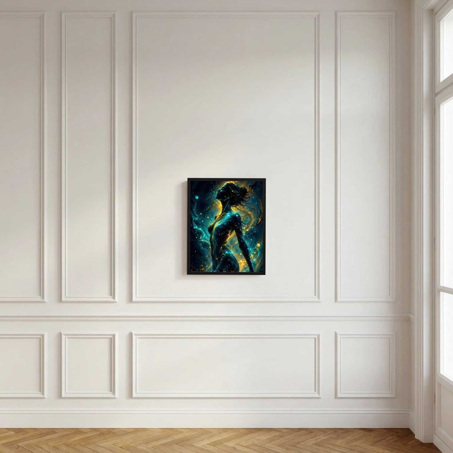 Schwarz gerahmtes Poster mit abstrakter Silhouette einer Frau in Türkis und Gold an der Wand
