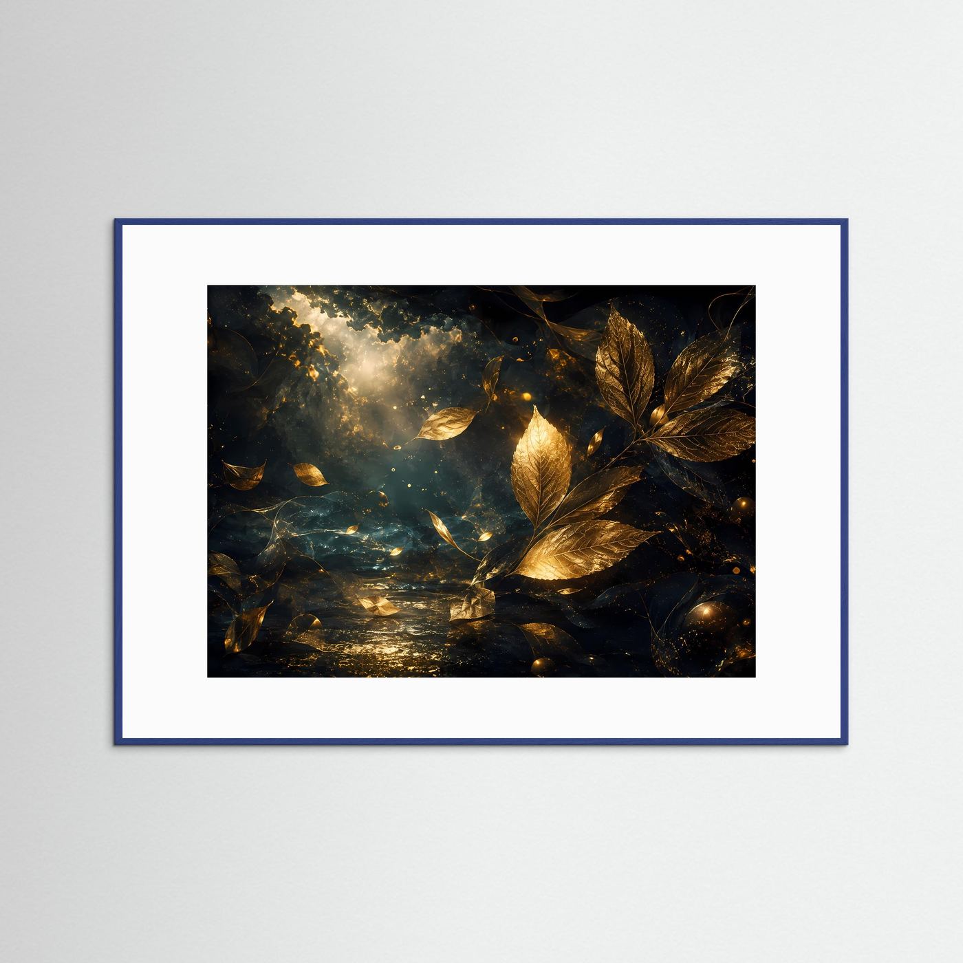 Abstrakte botanische Wandkunst mit goldenen Blättern, in blauem Rahmen und weißem Passepartout