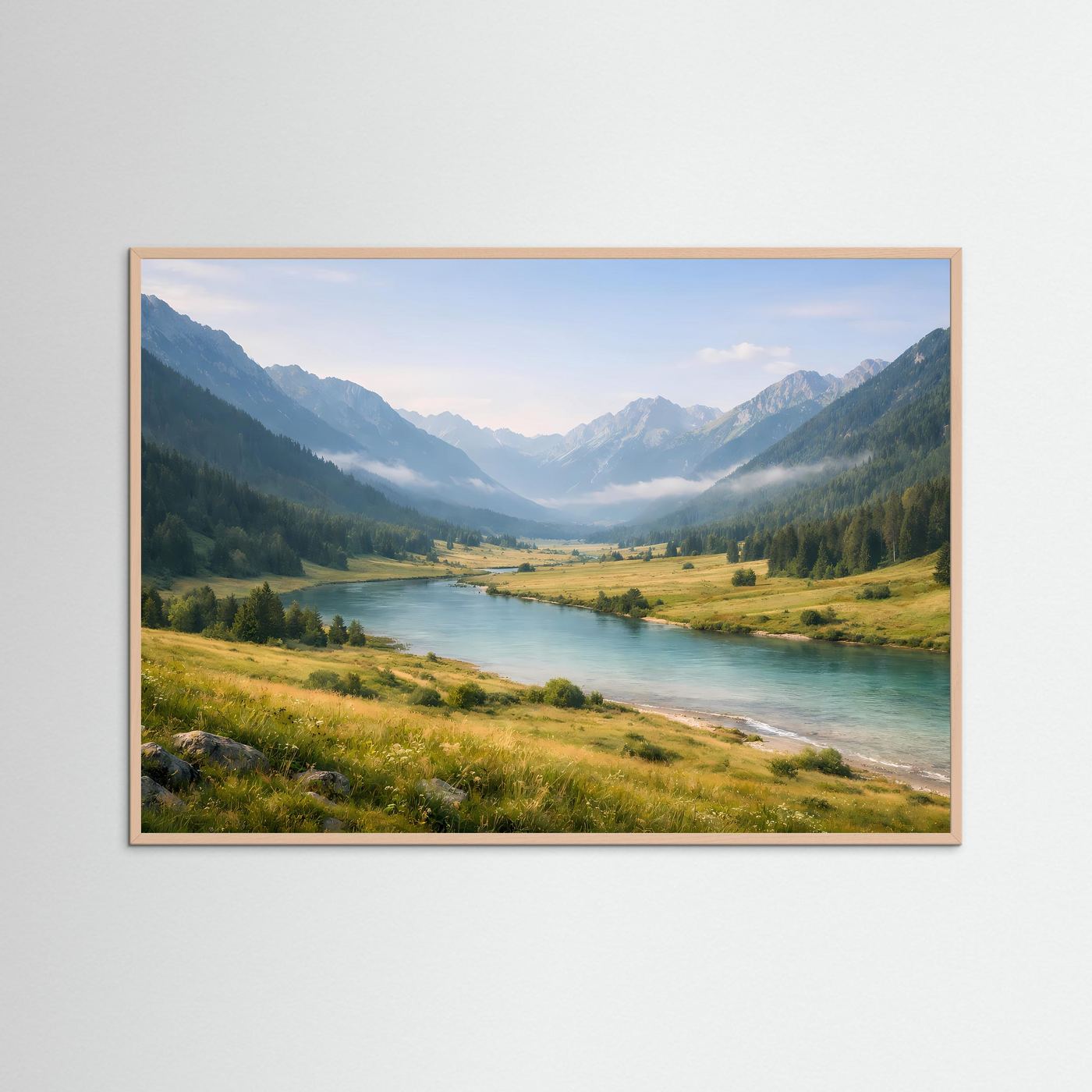 Bergtal Poster | Kristallklarer Fluss zwischen Alpen | Panorama Landschaft Fotografie | Natur Wandbild mit Bergen und Wiesen