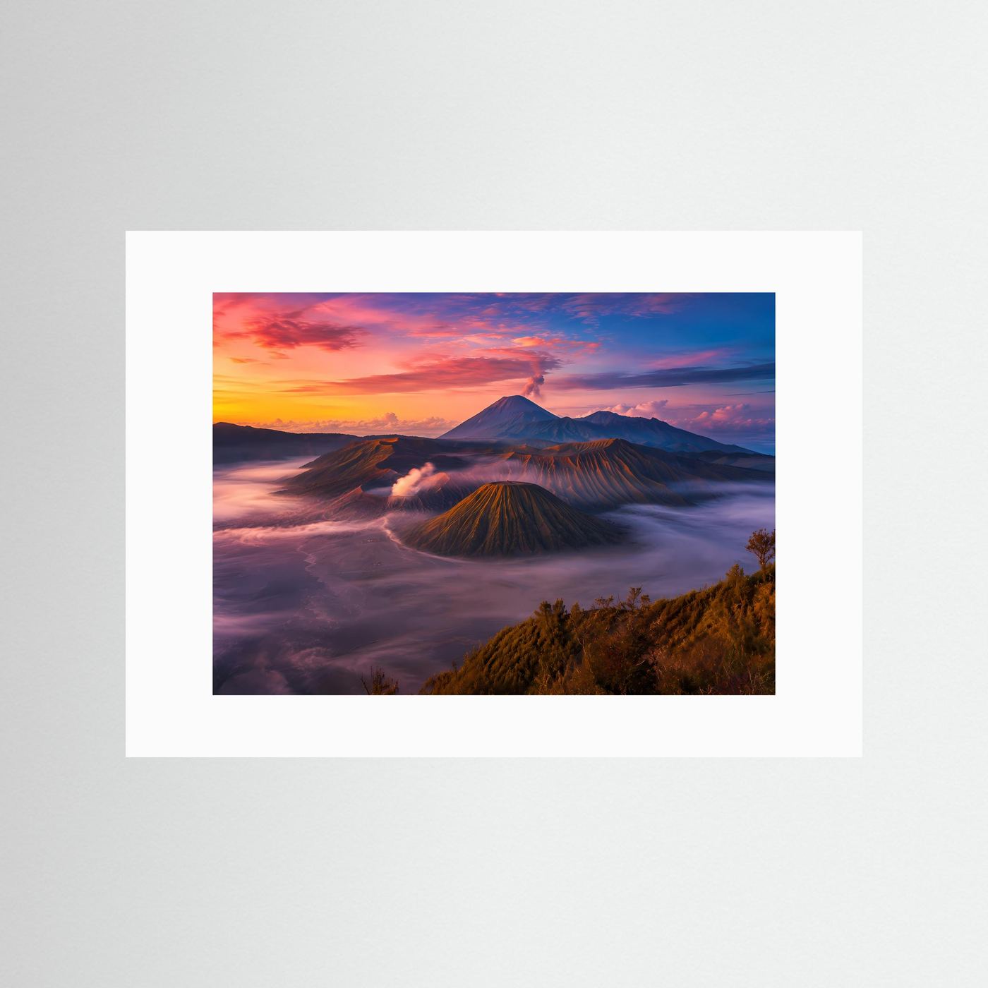 Magischer Mount Bromo bei Sonnenaufgang | Indonesien Vulkan & Natur Poster
