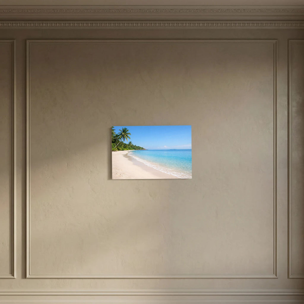 Wandbild mit tropischem Strand und Palmen, türkisblaues Wasser im Querformat