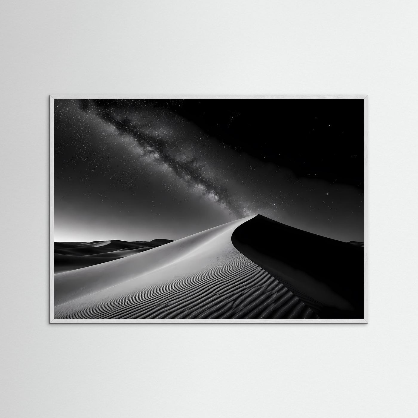 Wüste Poster Querformat | Schwarz Weiß Sanddünen mit Milchstraße & Sternenhimmel