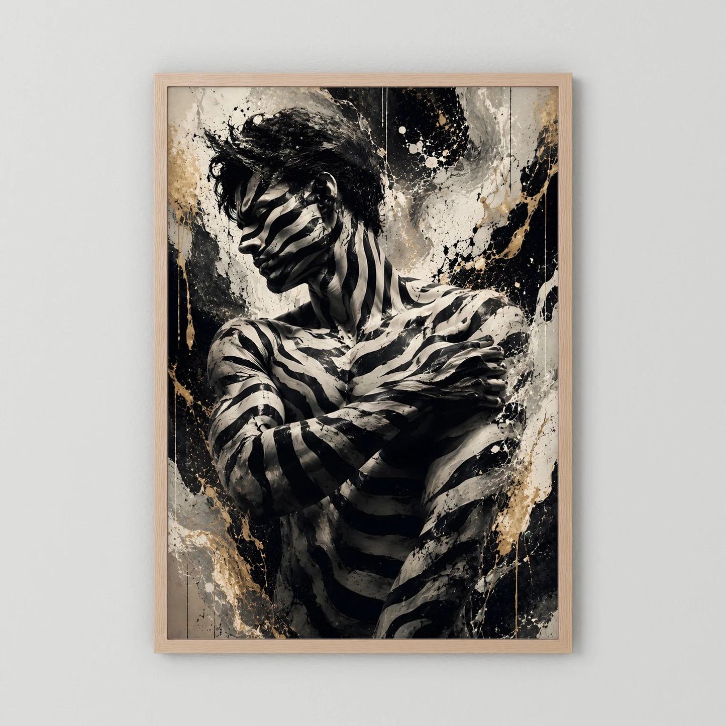 Wandkunst-Poster Zebra-Mann mit Zebra-Streifen, Schwarz-Gold und hellem Holzrahmen