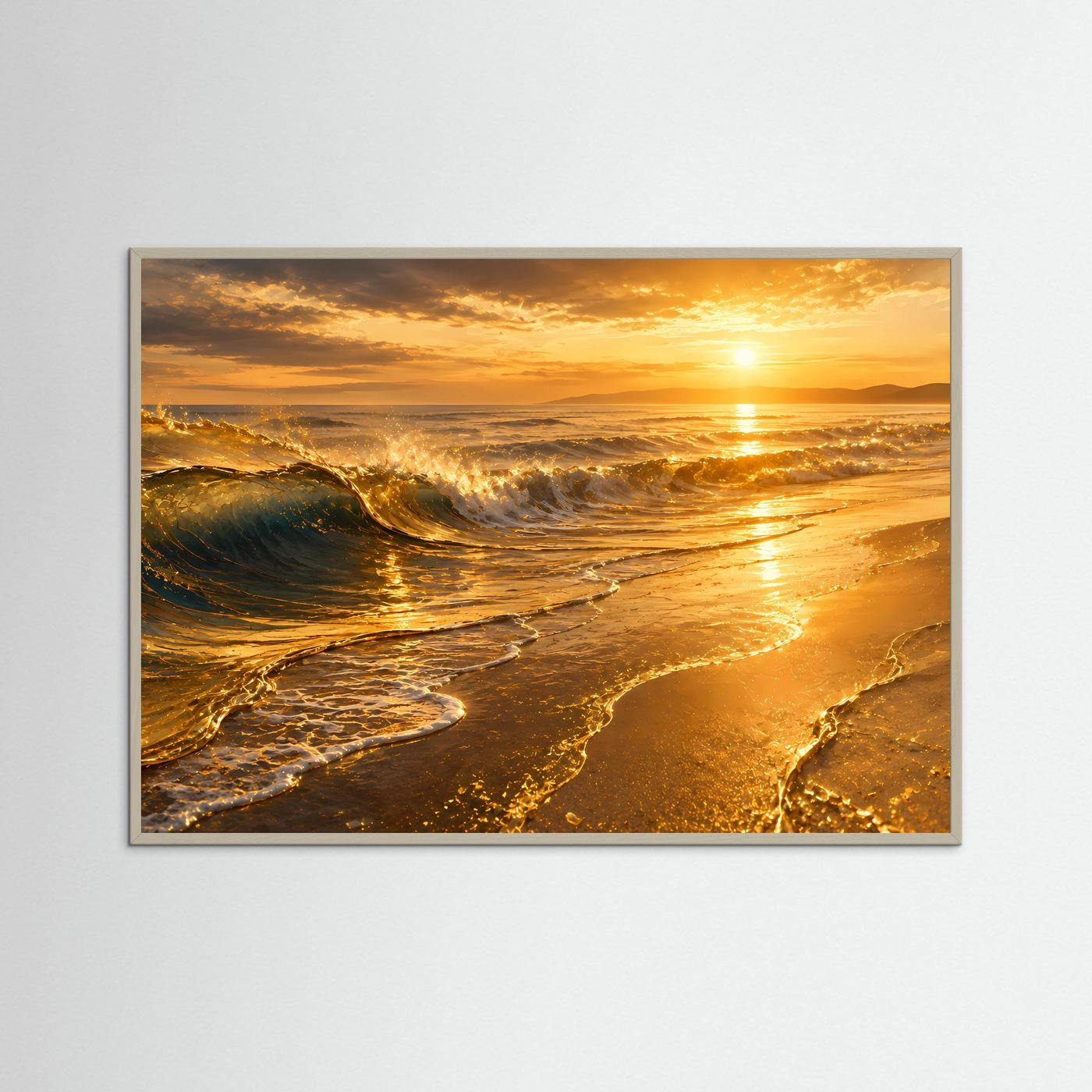 Goldener Sonnenuntergang am Meer | Leuchtende Wellen & Traumstrand