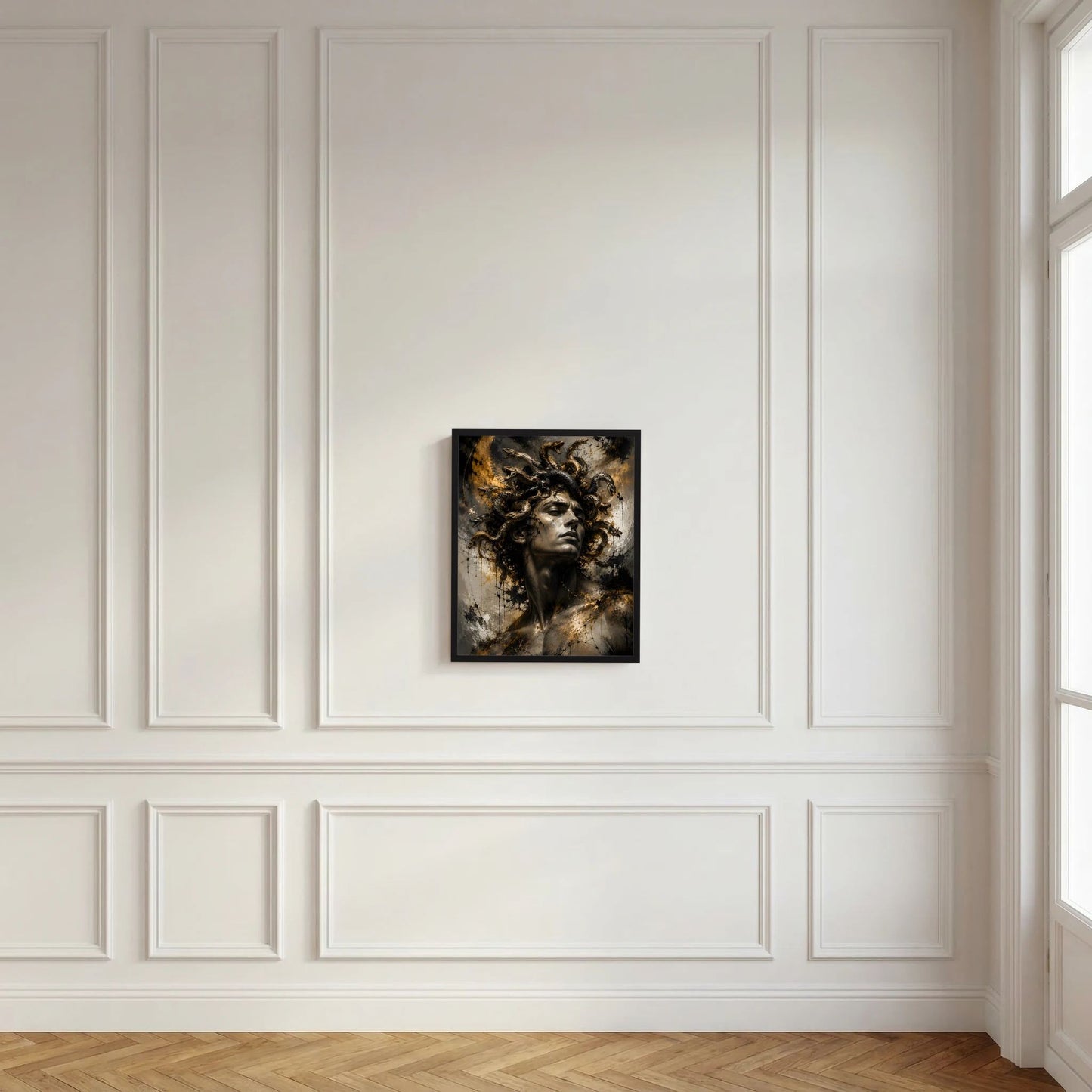 Gerahmtes Hochformat-Poster mit Porträt einer Frau und Schlangen, Schwarz-Gold