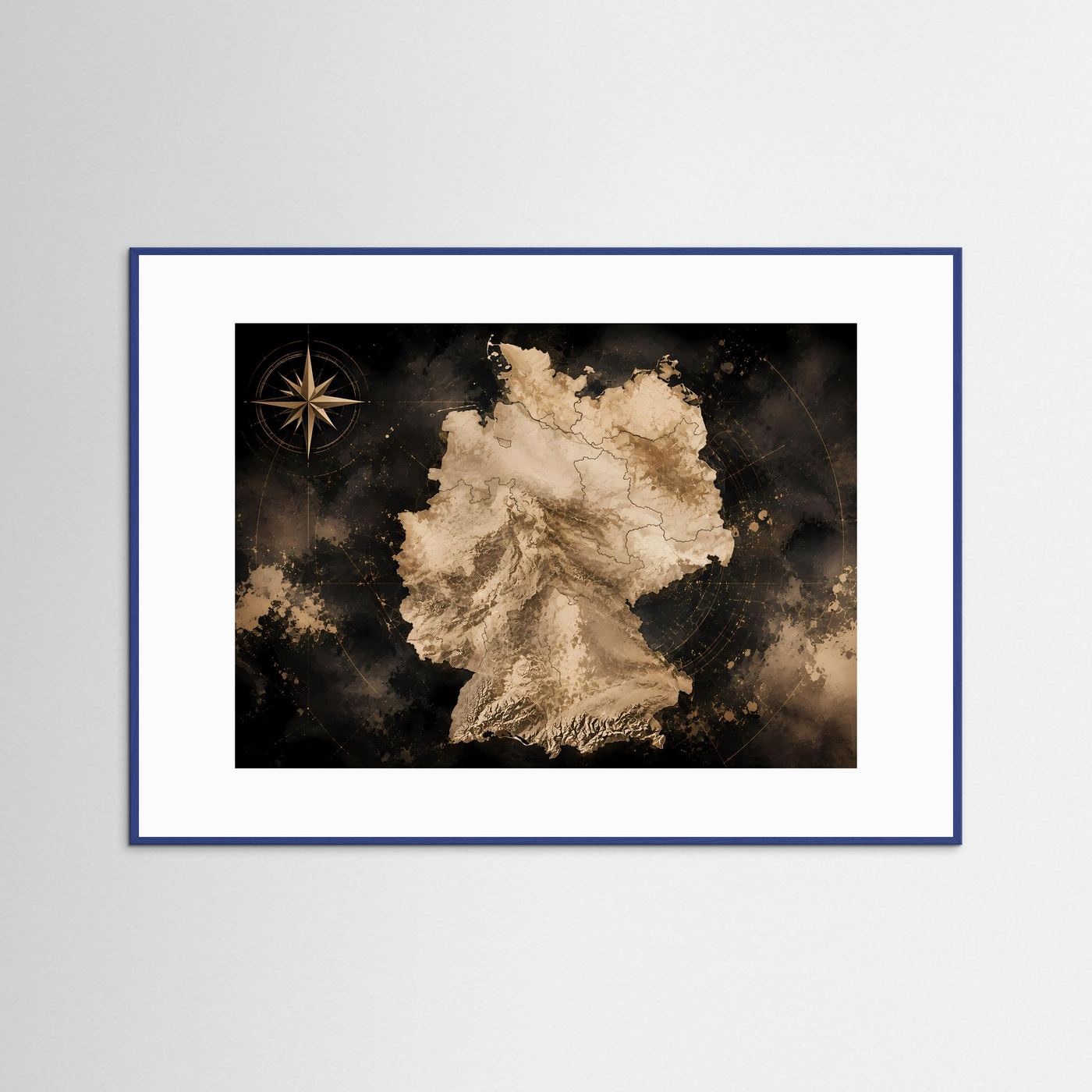 Querformat-Poster: Deutschlandkarte in Beige/Schwarz-Gold mit Kompass; blauer Rahmen