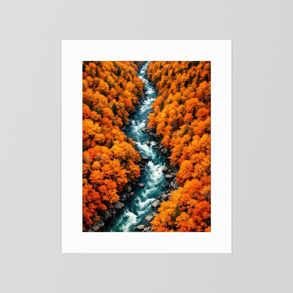 Hochformat-Wandposter mit weißem Rand, Fluss durch Herbstwald mit orangefarbenen Bäumen
