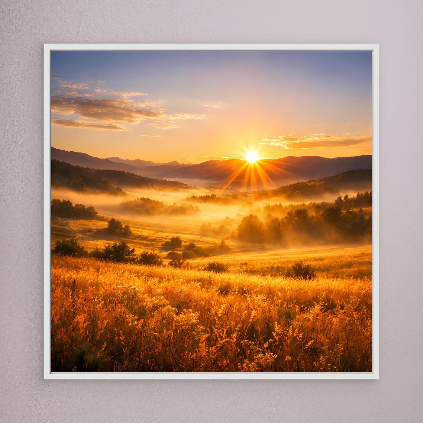 Leinwandbild mit Sonnenaufgang über goldenem Bergtal, weißer Rahmen