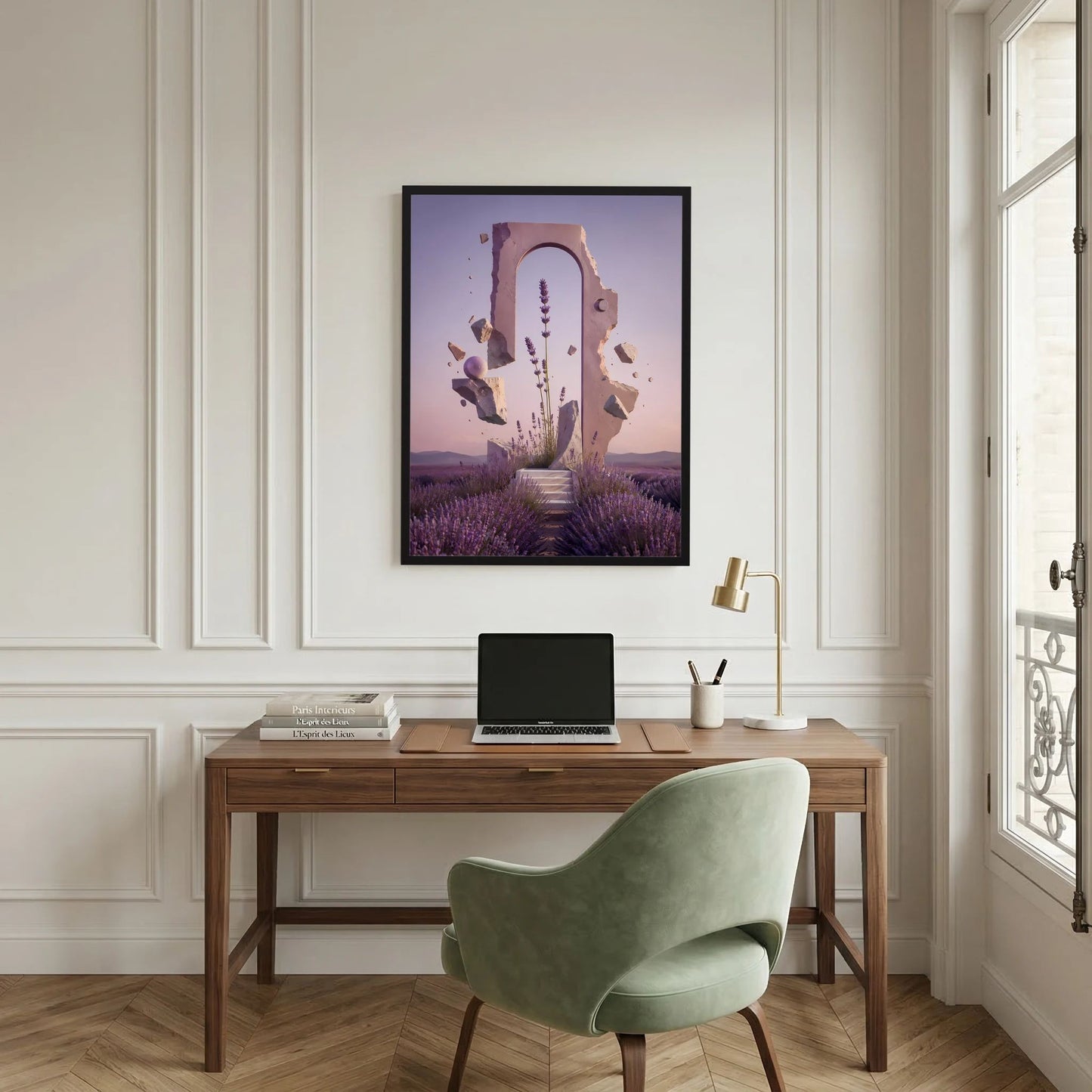 Gerahmtes Poster im Hochformat mit Lavendelwiese und abstrakter Tür-/Portalform