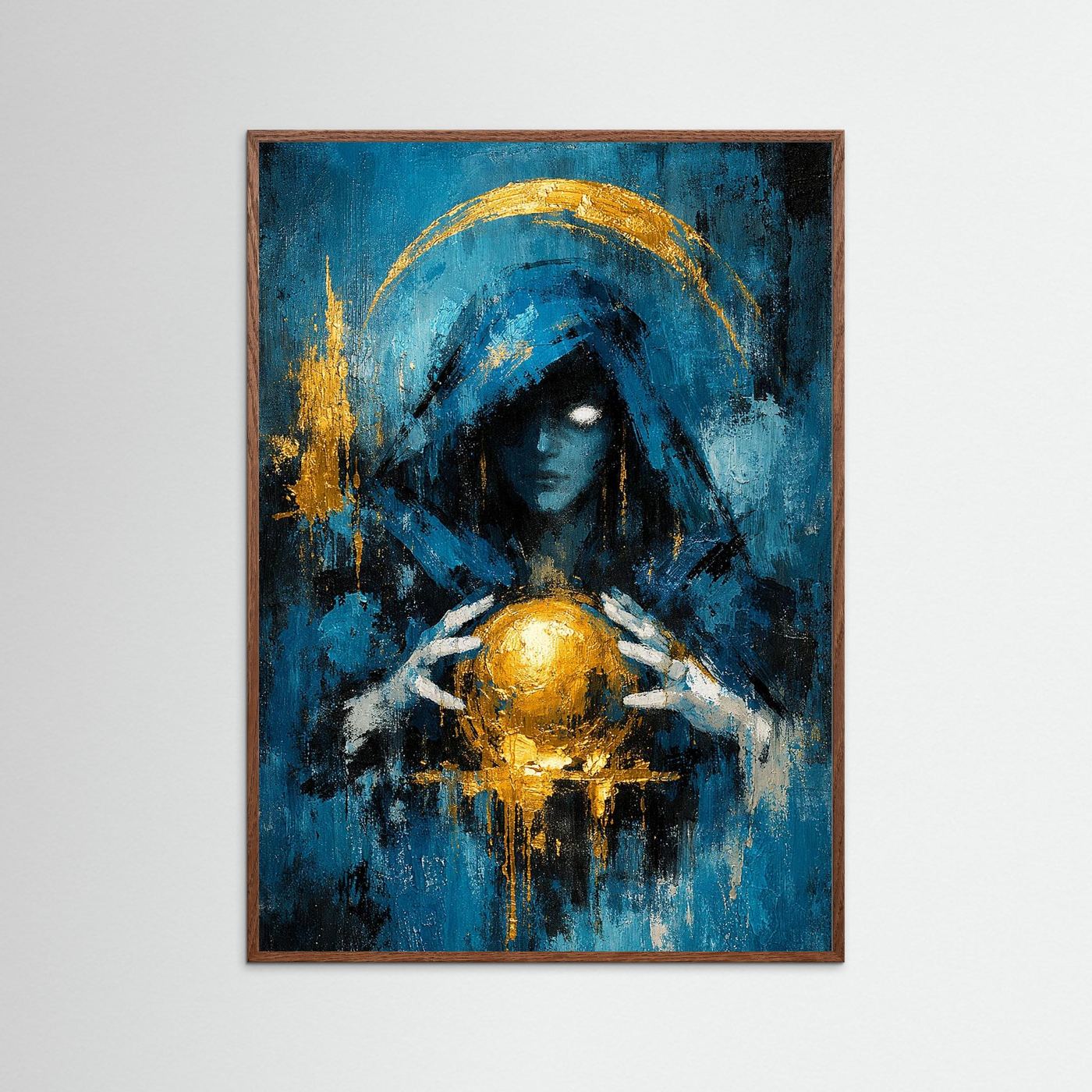 Mystisches Fantasy-Poster im braunen Holzrahmen: blaue Figur mit goldenem Kelch