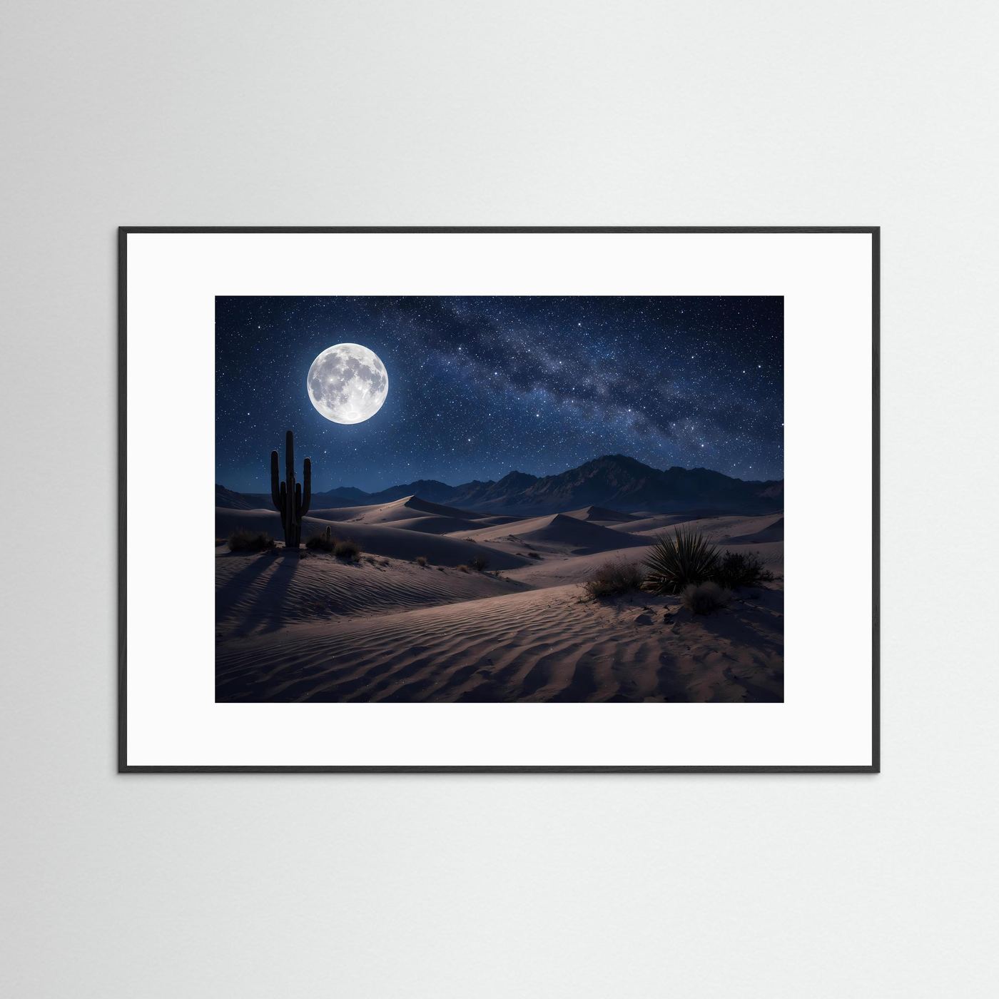 Poster im Querformat mit Rahmen: Mond über Dünen und Sternenhimmel