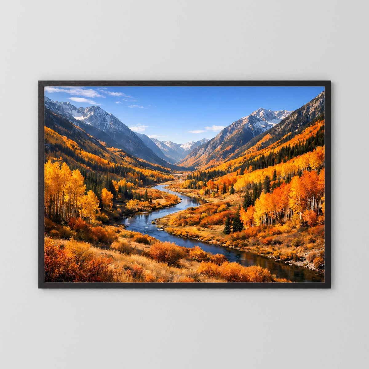 Herbstliches Wandbild im Querformat mit Bergtal und Fluss, schwarzer Holzrahmen