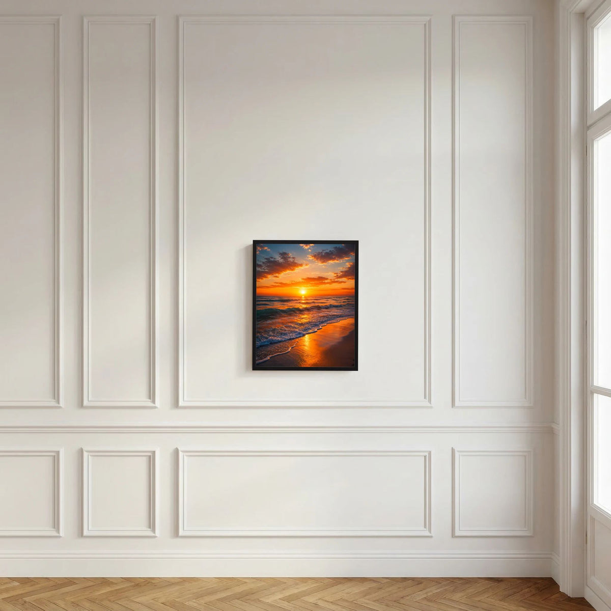 Wandposter im Hochformat, dunkel gerahmt, Sonnenuntergang am Meer mit goldenen Reflexen