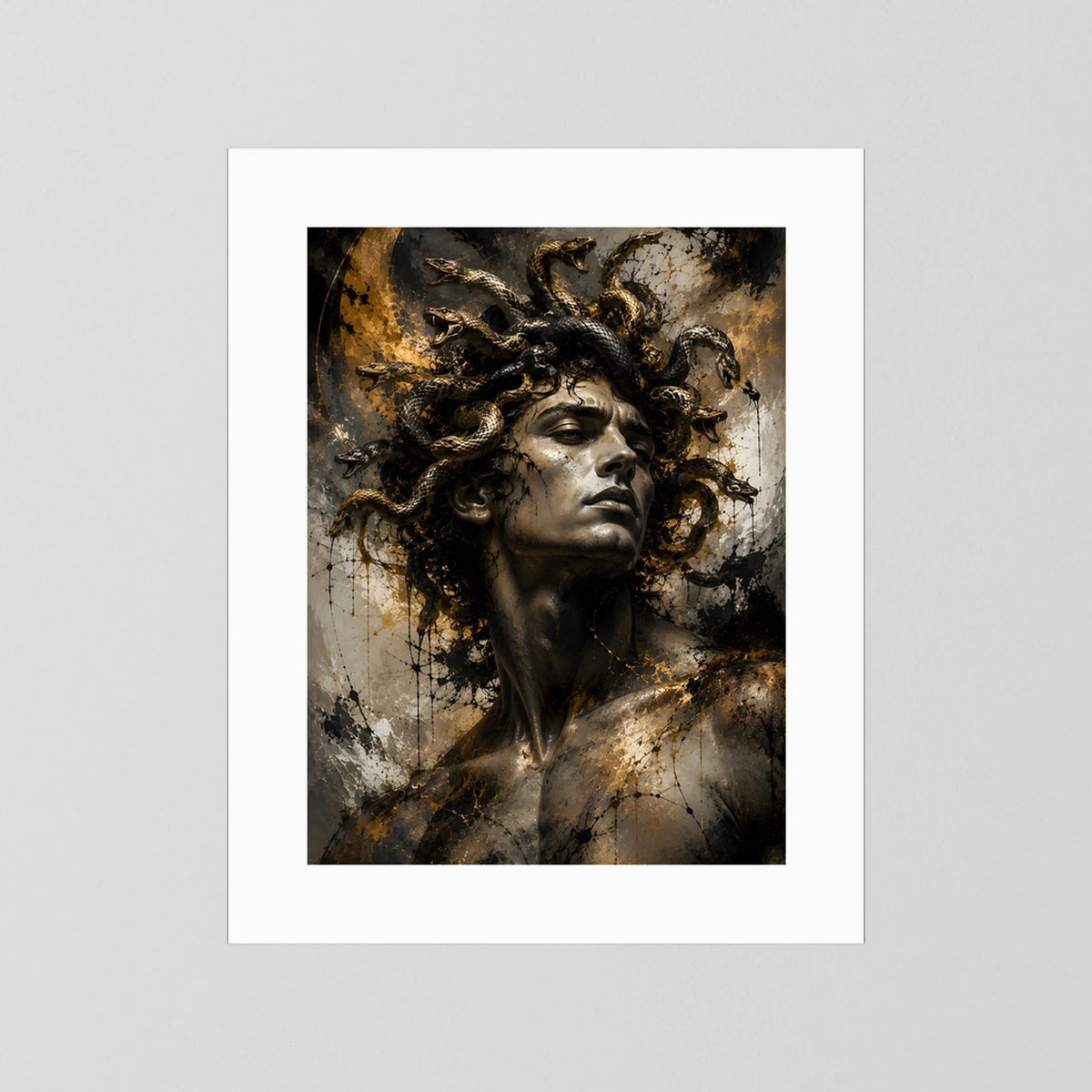 Hochformatiges Kunstposter ohne Rahmen, Porträt mit dunklen Locken und goldenen Spritzern