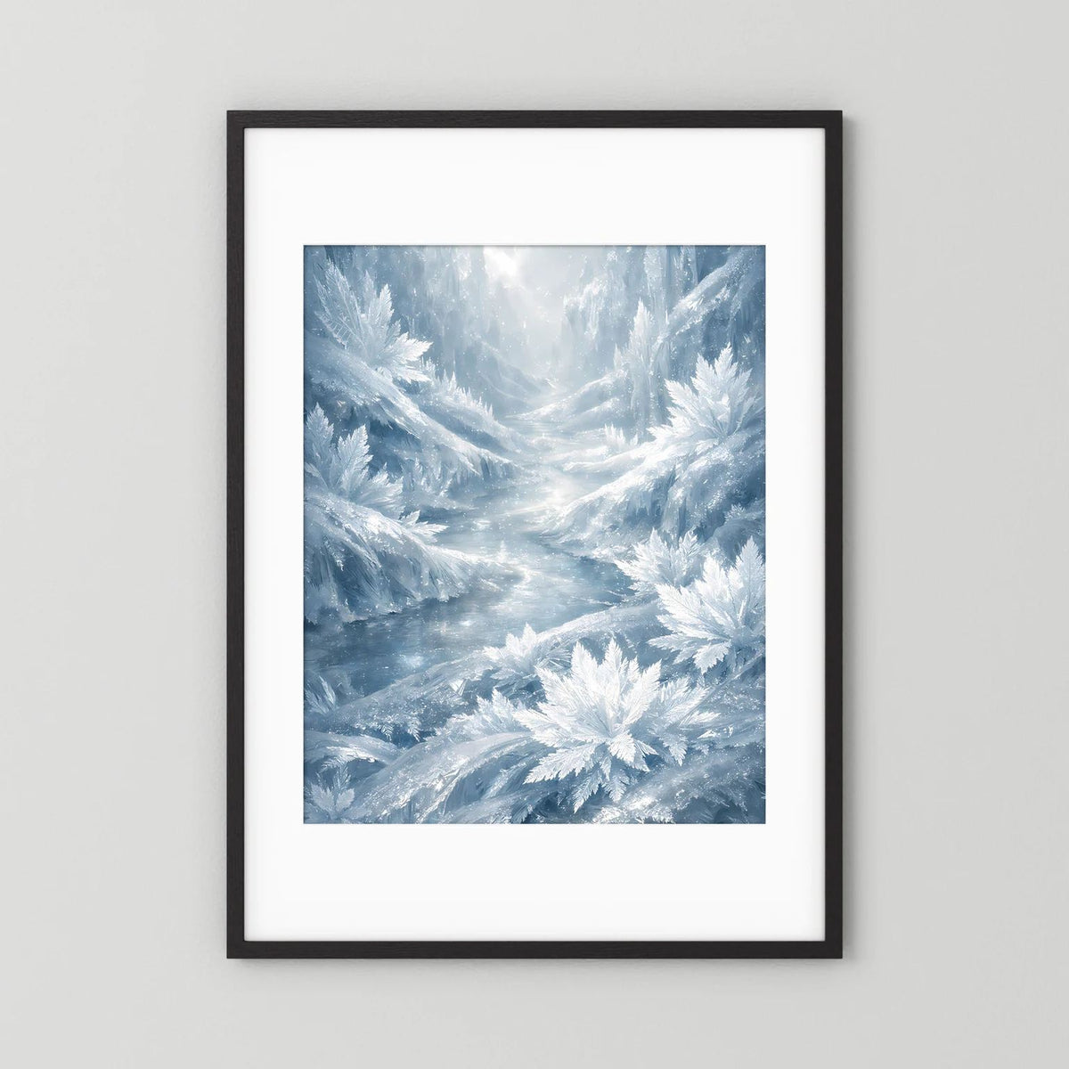 Winterlandschafts-Poster mit eisblauen Eiskristallen im Schnee, schwarzer Rahmen und weißer Rand