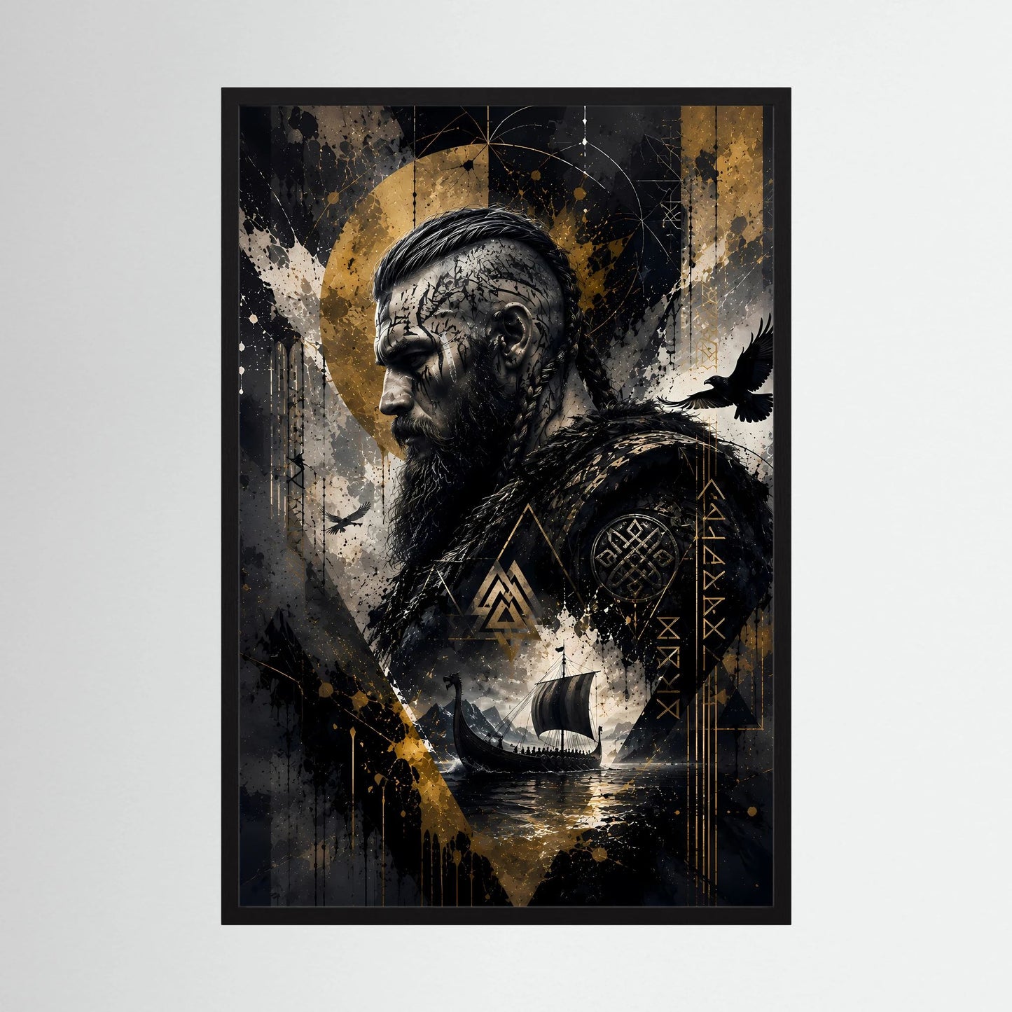 Hochformatiges Wikinger-Krieger-Poster mit Bart, Raben und goldenen Runen im schwarzem Rahmen