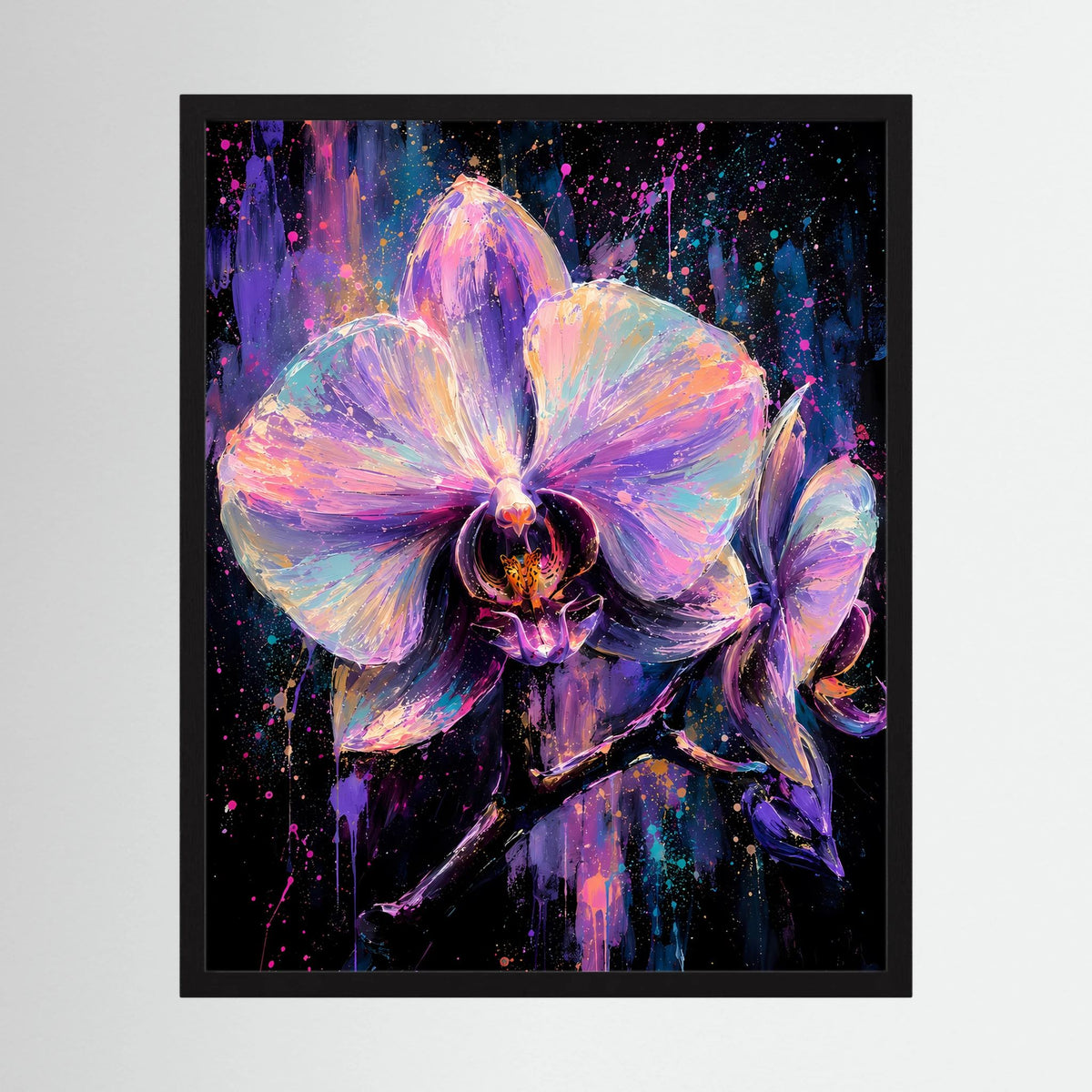 Kunstposter im schwarzen Rahmen: abstrakte Orchidee mit Neonblüten und Farbsprenkeln
