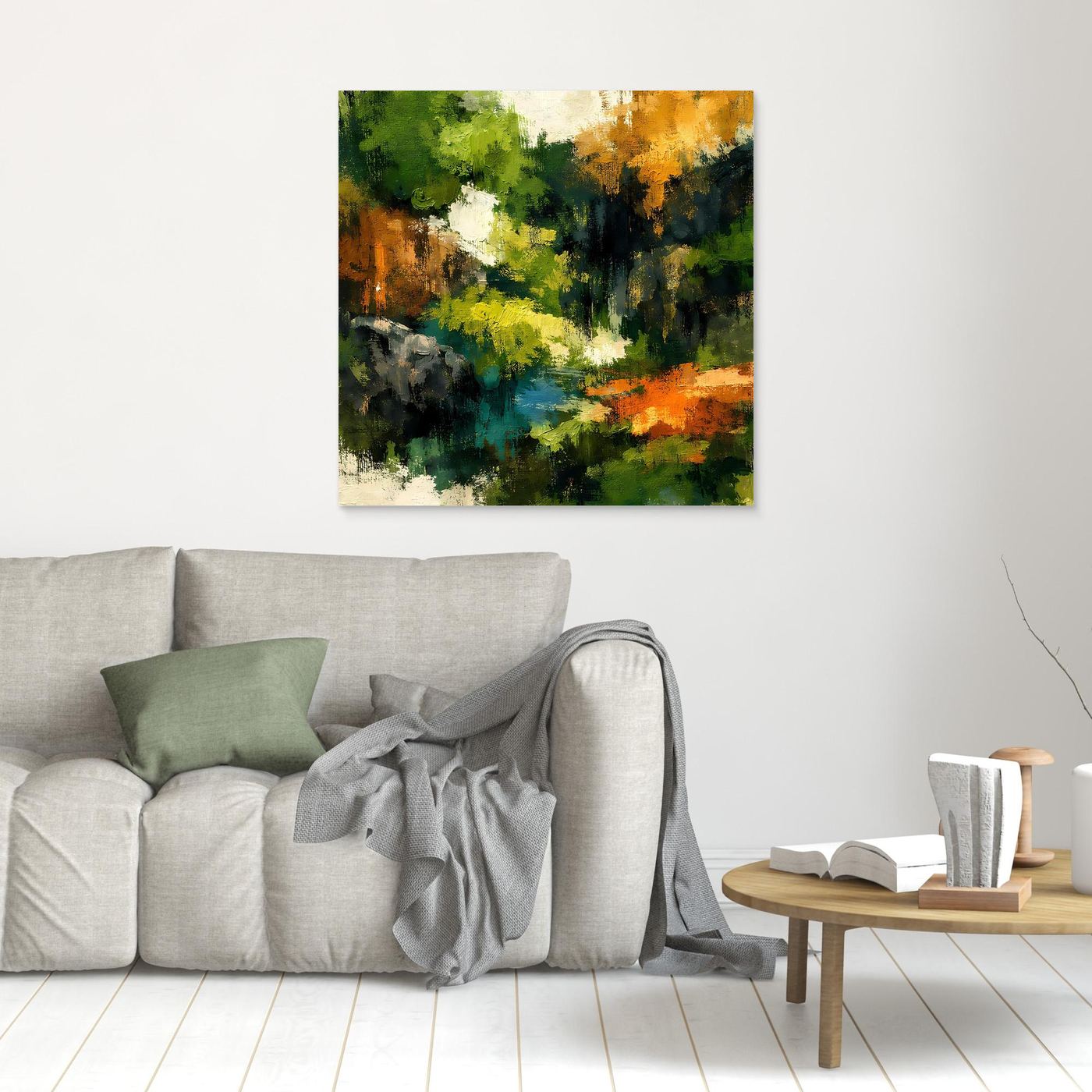 Wandbild mit abstrakter Waldlandschaft, im Wohnraum, ohne sichtbaren Rahmen, grün-orange