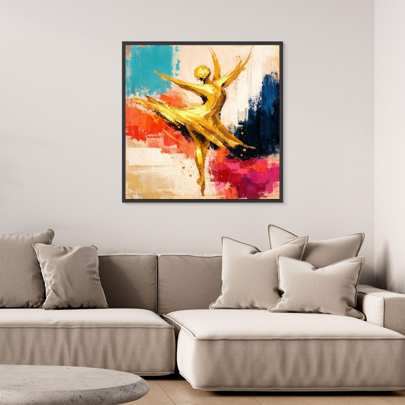 Wandbild Leinwand mit abstrakter goldener Tänzerin, Armen hoch, farbige Pinselstriche, dunkler Rahmen