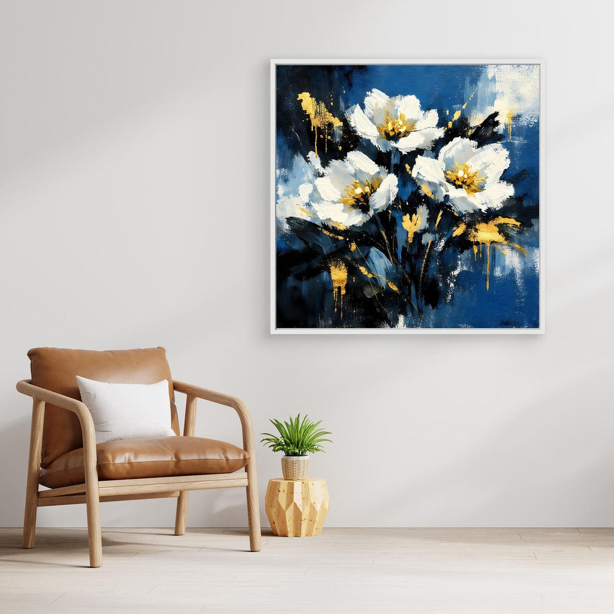 Blüten-Leinwandbild mit silbernem Rahmen: weiße Blüten und goldene Akzente auf Blau
