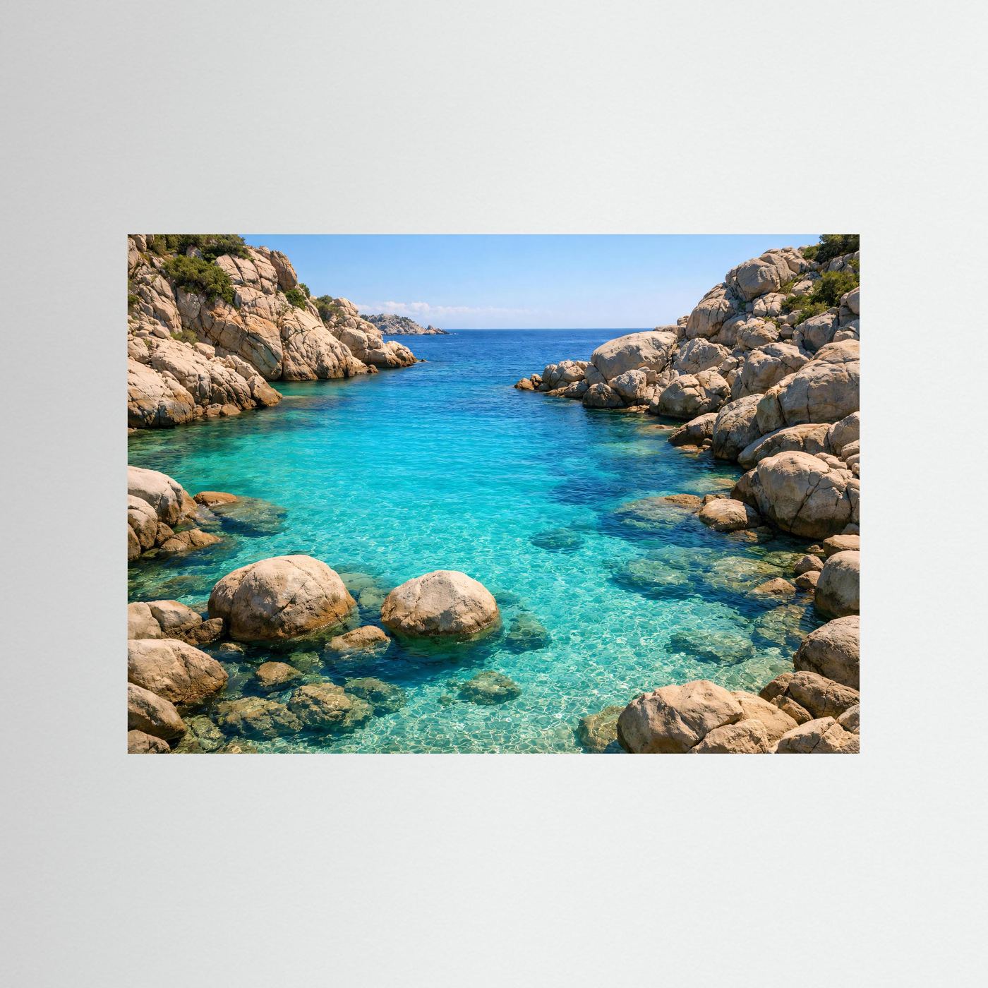 Türkisblaue Felsenbucht | Karibischer Strand & Natur Poster Querformat