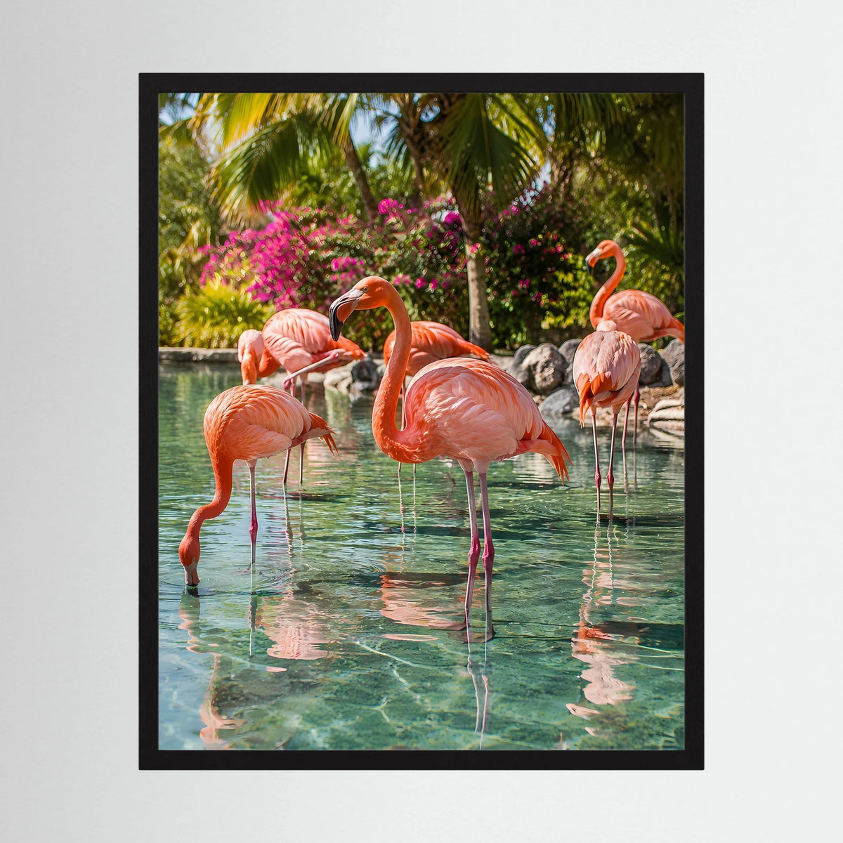 Hochformat-Poster mit rosa Flamingos im tropischen Wasser, im schwarzen Rahmen