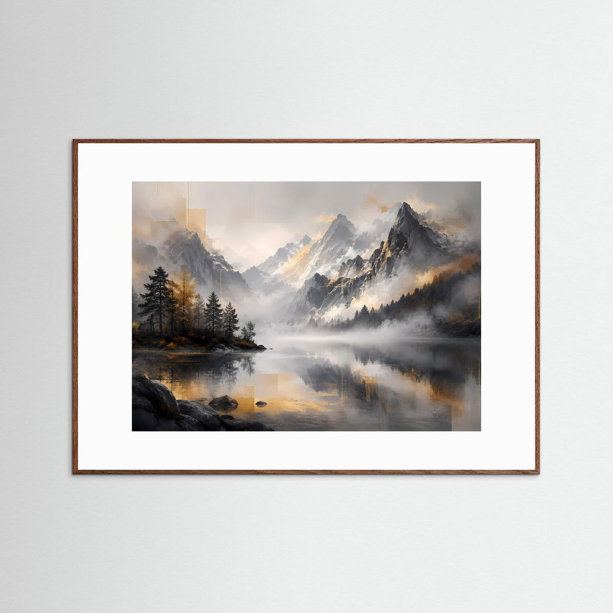 Querformat-Poster mit nebligem Bergsee, Berge und Wald, Grau-Schwarz-Gold, brauner Holzrahmen