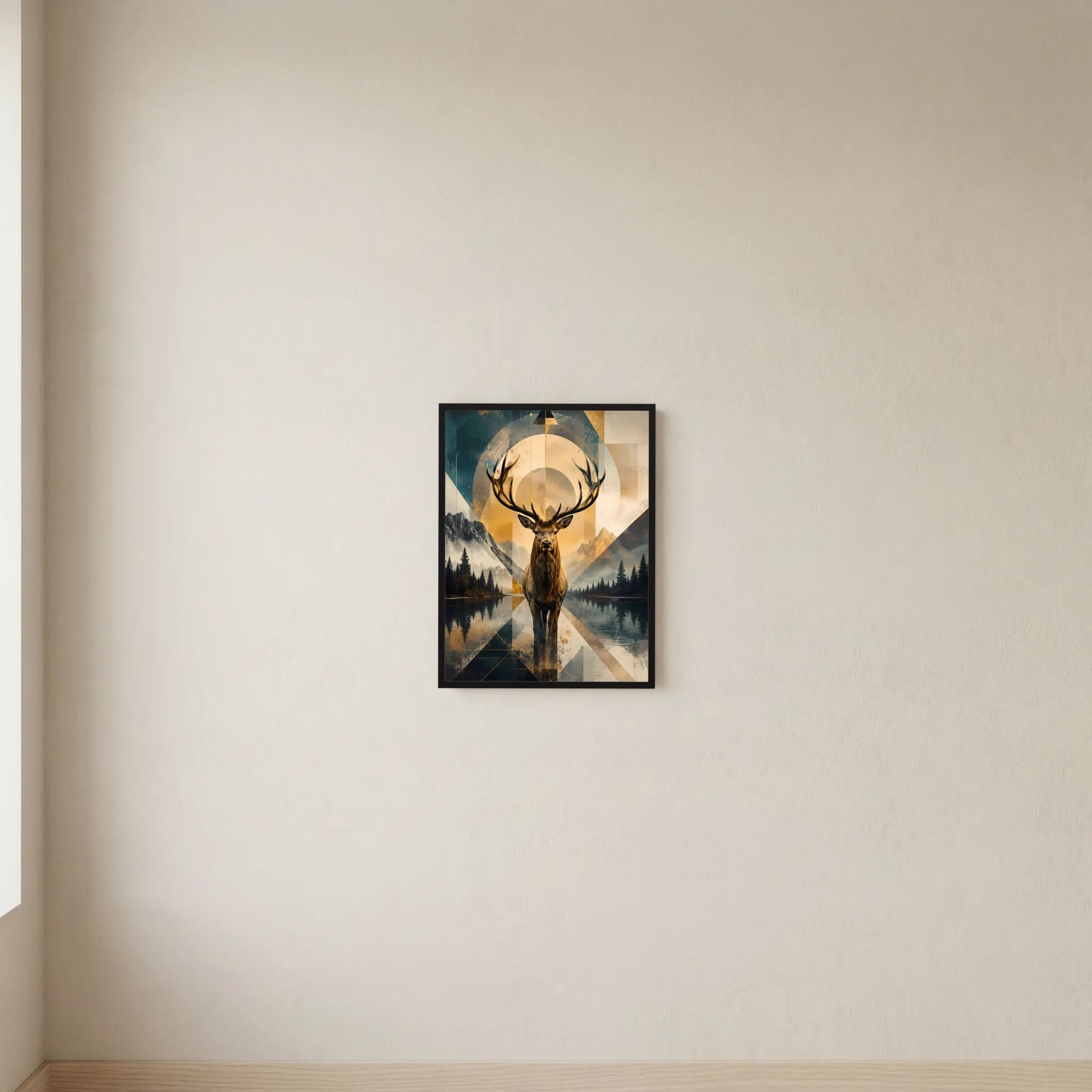 Kleines Hirsch-Poster im Hochformat mit goldgelber Sonne und geometrischen Bergen, schwarzer Rahmen