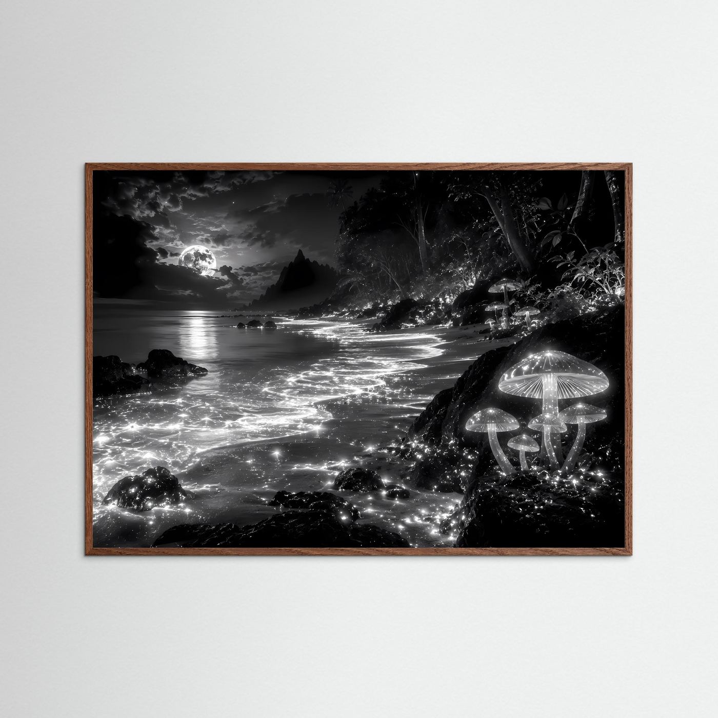 Schwarz-Weiß-Wandkunst „Mondstrand“ mit dunklem Eichenrahmen, mondhelles Meer und Pilzfiguren