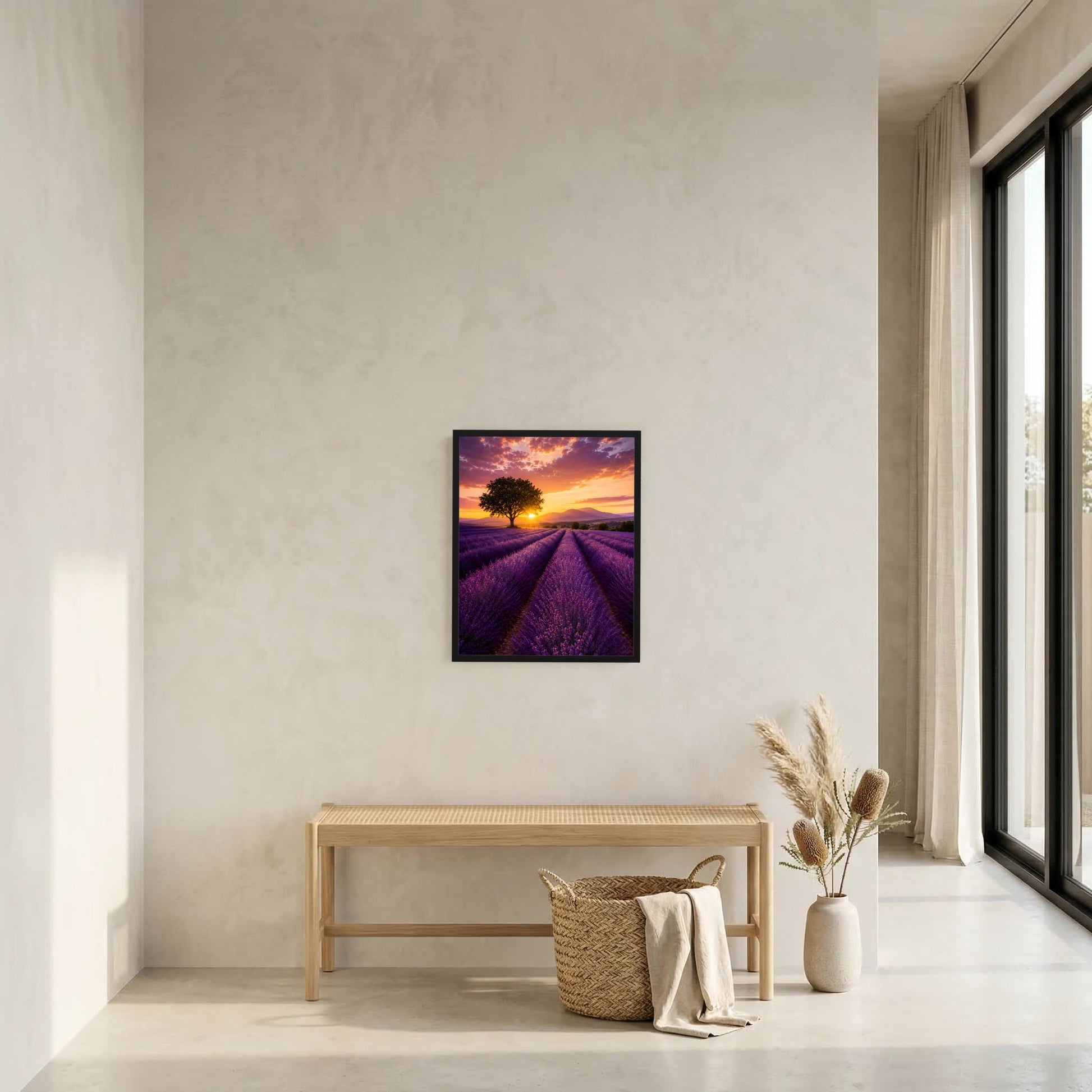 Gerahmtes Lavendelfeld-Kunstposter im Innenraum, violette Felder im Sonnenuntergang