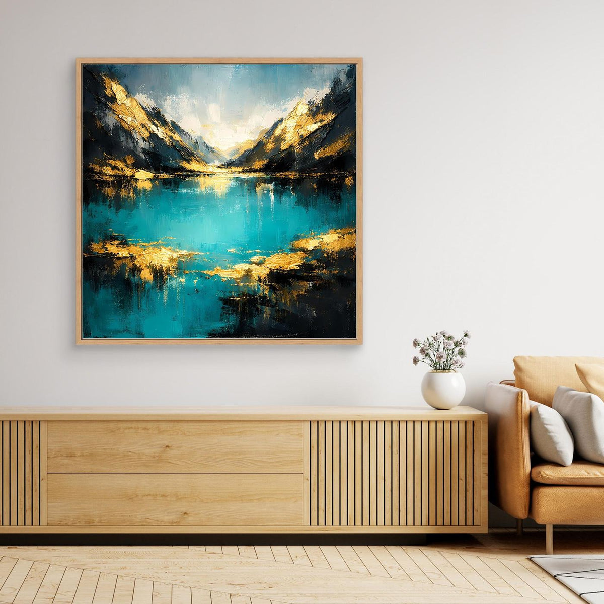Abstraktes Leinwand-Wandbild: türkisblauer Bergsee mit goldenen Akzenten, goldener Holzrahmen