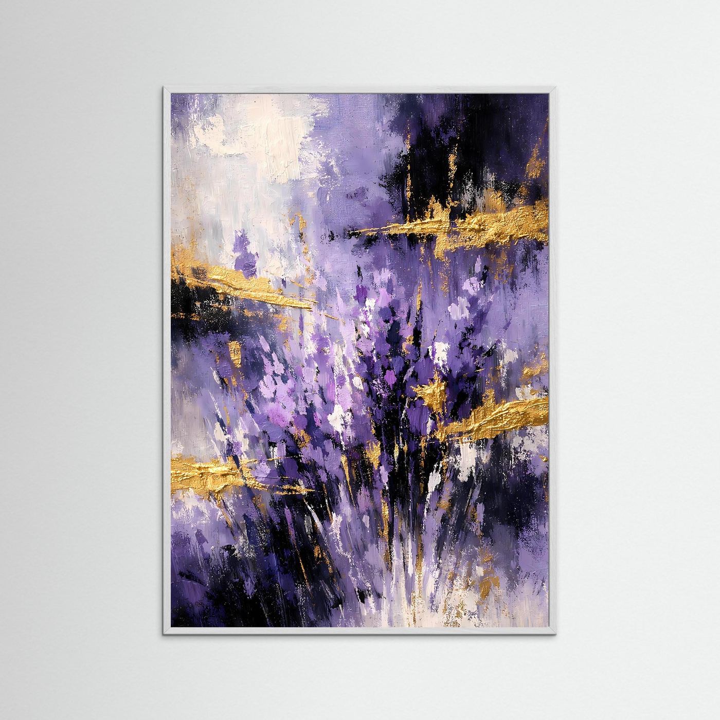 Abstraktes Hochformat-Poster in Violett, Gold und Weiß mit kräftigen Pinselstrukturen