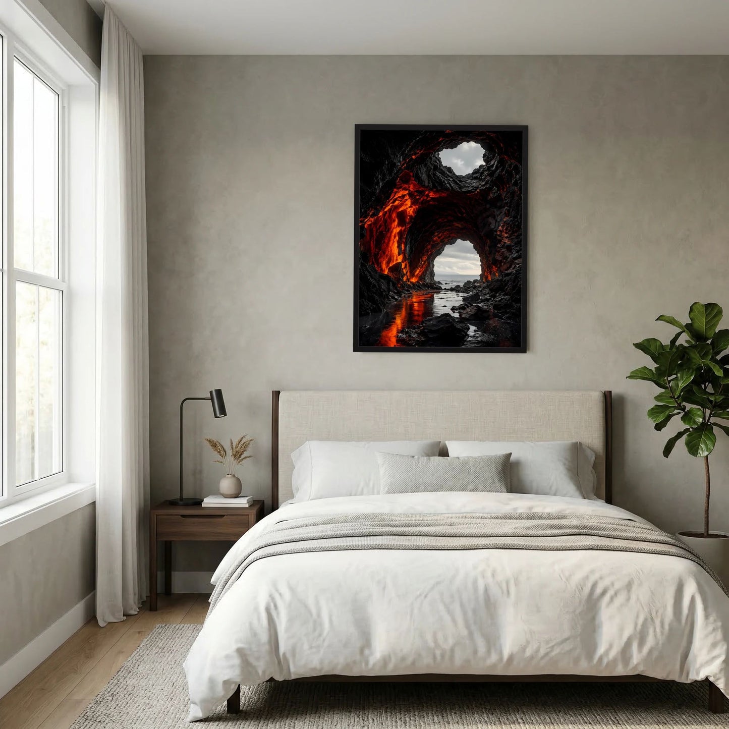 Poster im Hochformat mit schwarzem Rahmen: Rotglühende Lavahöhle, Blick hinaus aufs Meer