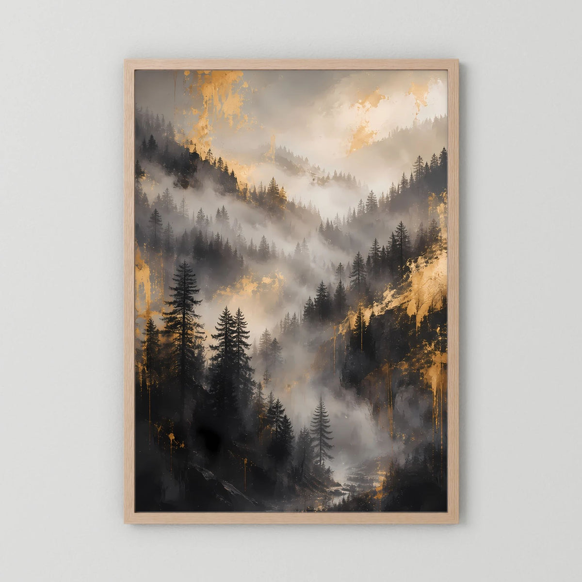 Poster im Hochformat mit nebliger Berglandschaft, Tannen und warmem Licht, Holzrahmen