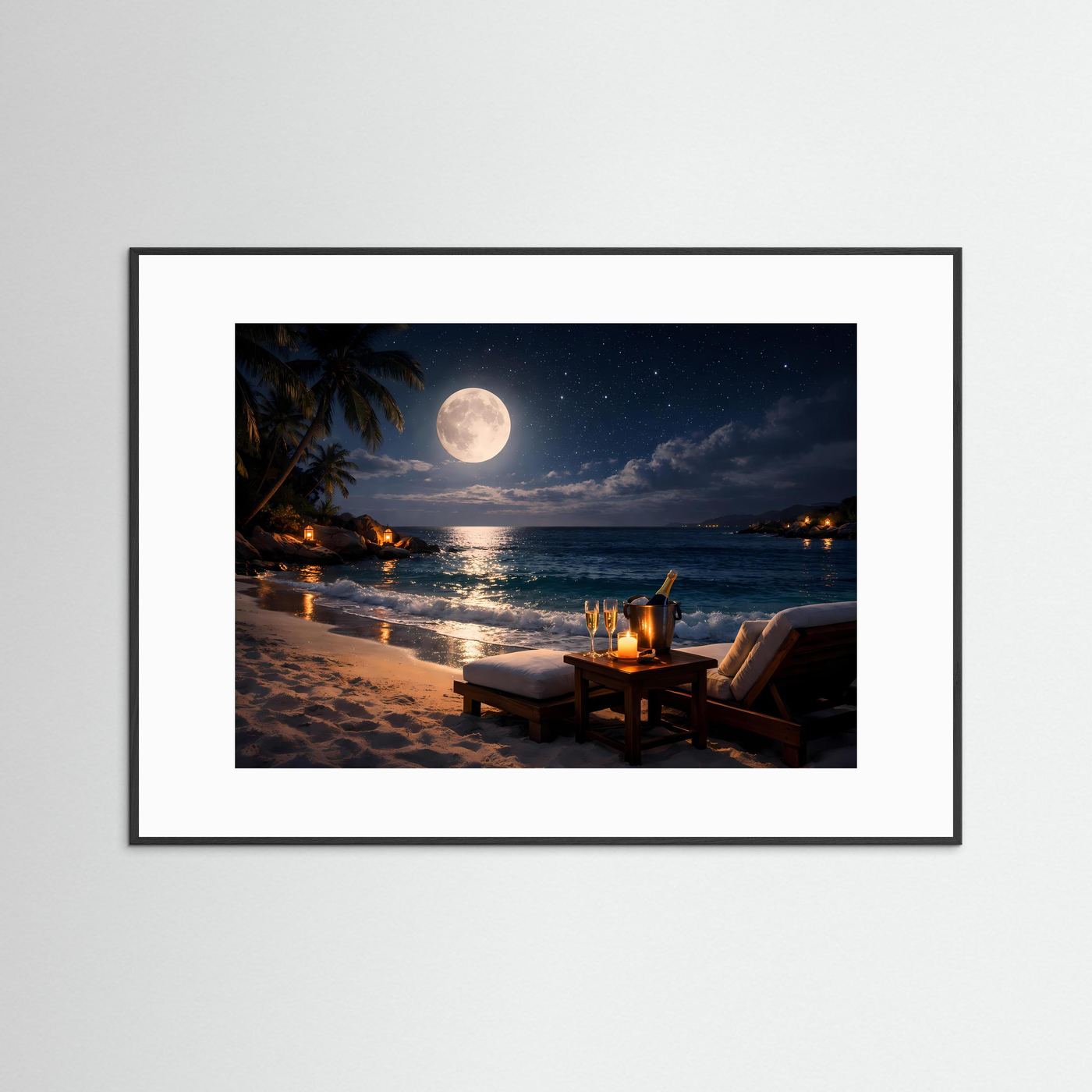 Querformatiges Strandposter mit schwarzem Rahmen und weißem Passepartout: Vollmond, Tisch und Liegestühle
