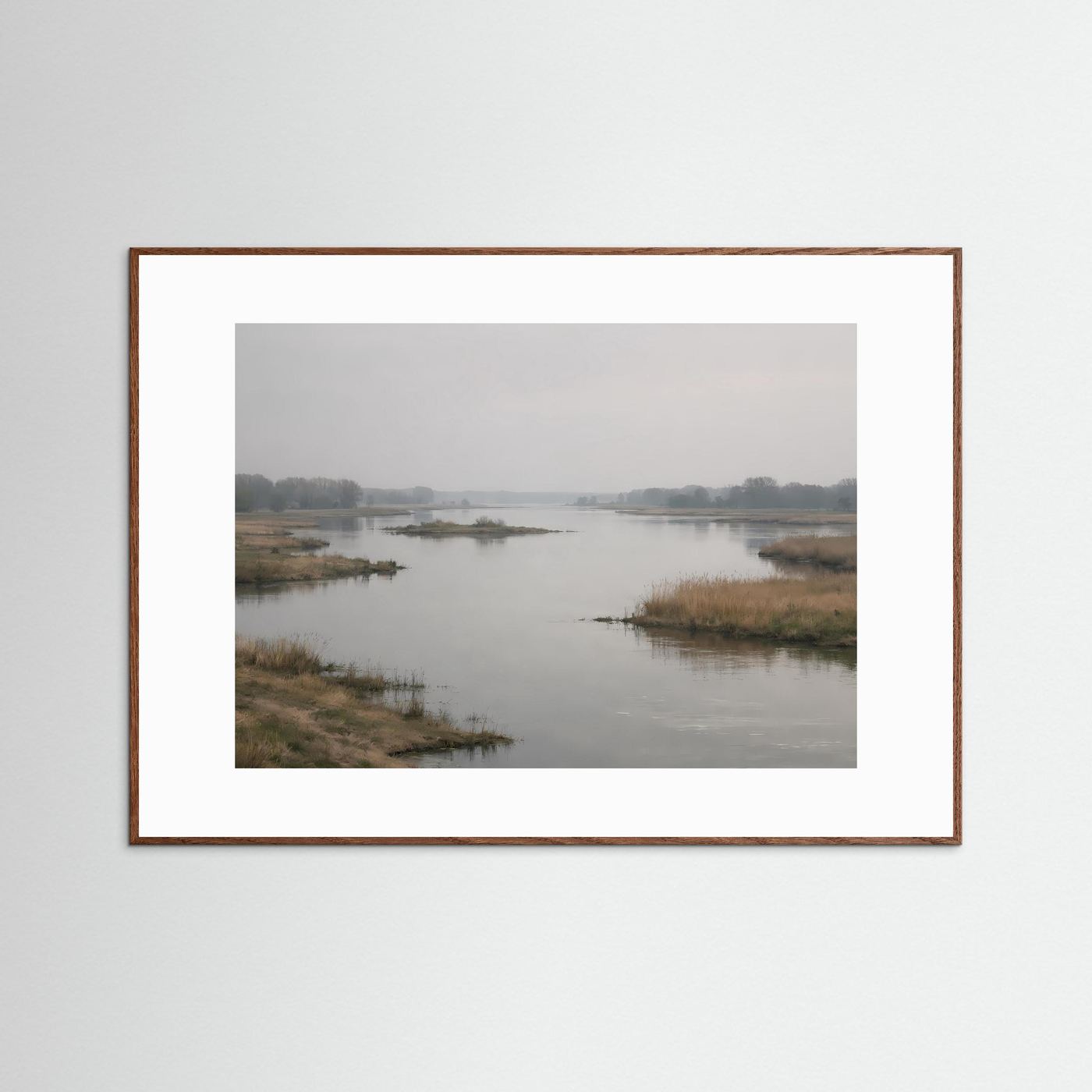 Wandbild Flusslandschaft im Morgennebel, roter Holzrahmen, weißer Rand