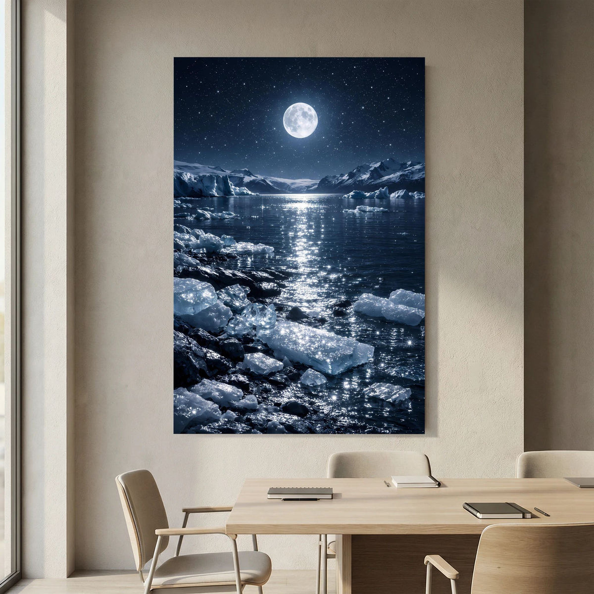 Poster im Hochformat: heller Vollmond über arktischem Meer, umgeben von Eisblöcken