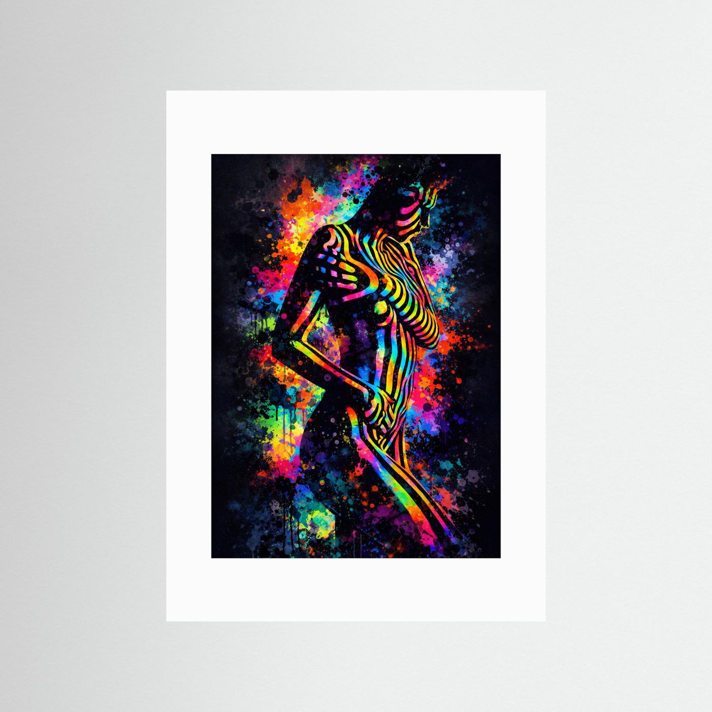 Kunstposter mit weißem Passepartout: Frauen-Silhouette in Neonfarben, dunkler Untergrund, hochformatig